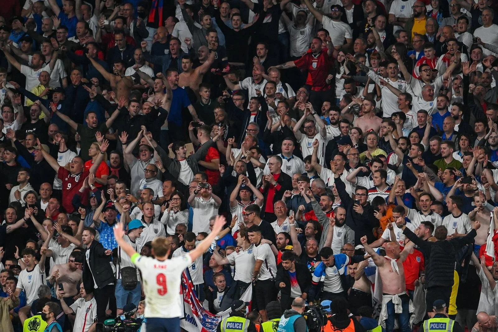       
  
    Bets, booze, and billions: Is the EURO2020 what the country needs?  Words  Sarah Adama   


  
 #block-8b8a35a1df1d58648d52 {
    
    
    
  }

  #block-8b8a35a1df1d58648d52 .sqs-html-content {
    
    }

  #block-8b8a35a1df1d58648d5