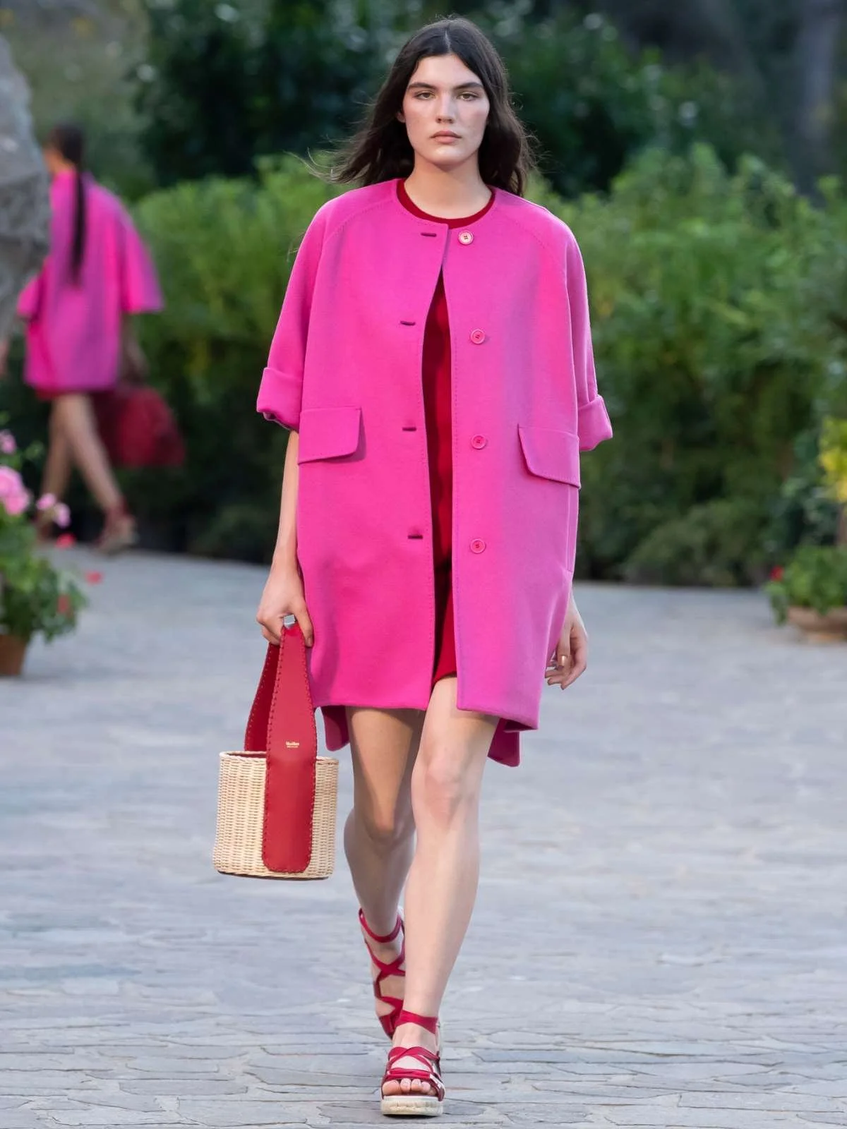       
  
    No, You Don’t Need a ‘New’ Wardrobe: Staple Pieces for 2022   Words Jennifer Engmann   Entering a New Year often drives a lot of us to completely get rid of the ‘old;’ from old habits to old mindsets, and usually, the first to go is our