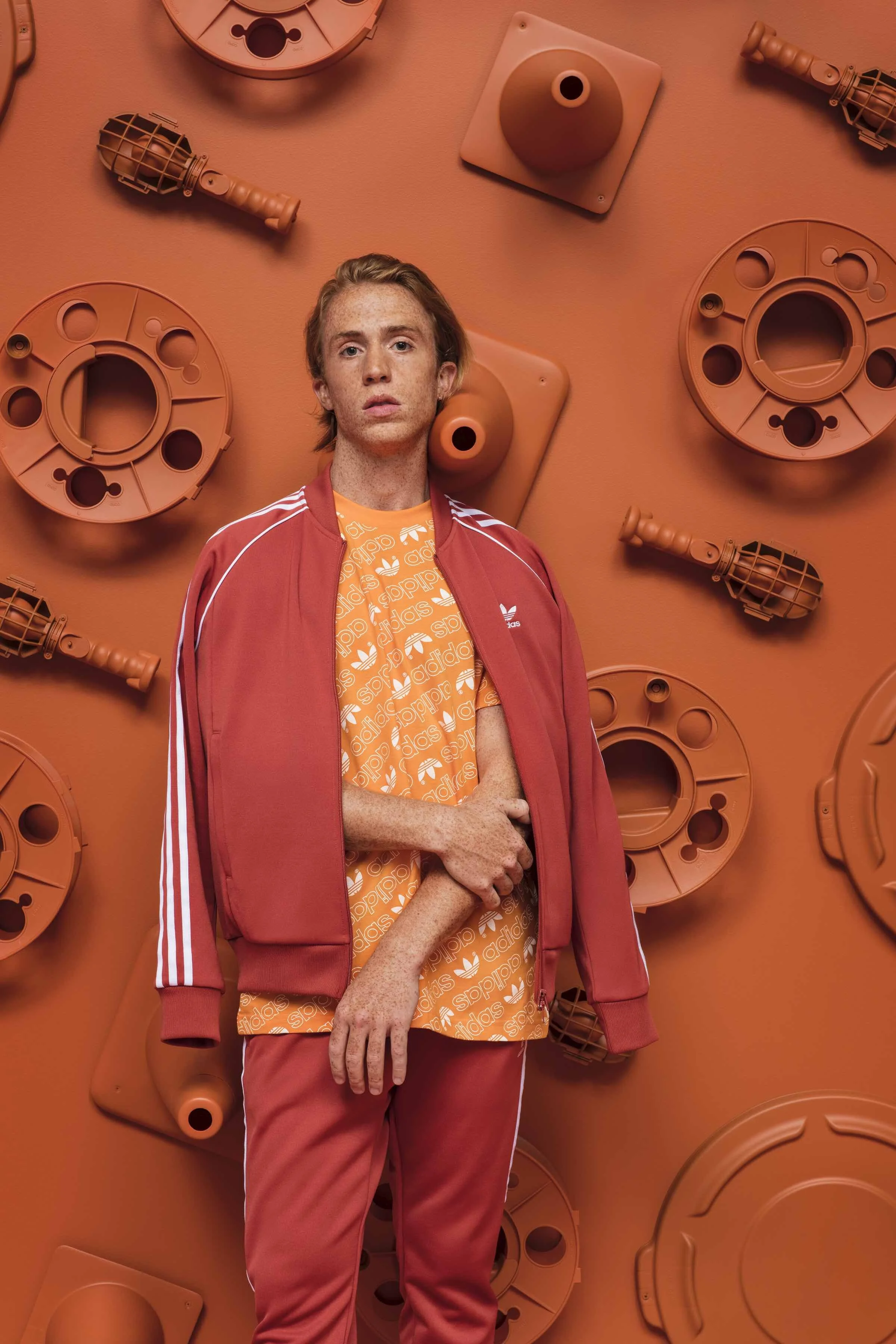 FW18_ADICOLOR_PAC_MALE_ORANGE_1.jpg