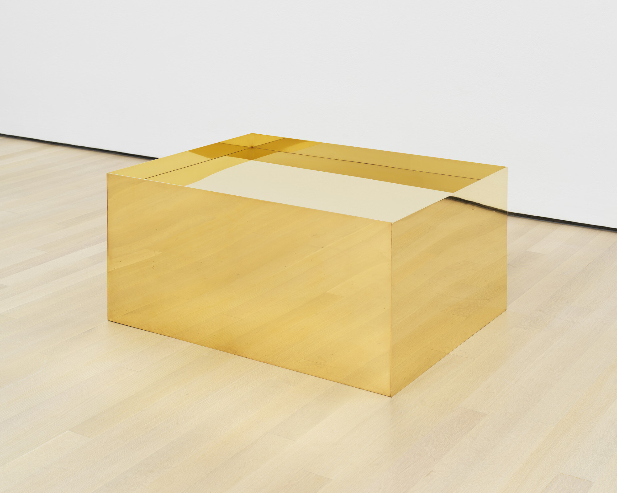  Donald Judd, untitled, 1968, brass, 22 × 48 1/4 × 36 in. (55.9 × 122.6 × 91.4 cm). Digital Image © 2020 The Museum of Modern Art, New York.  