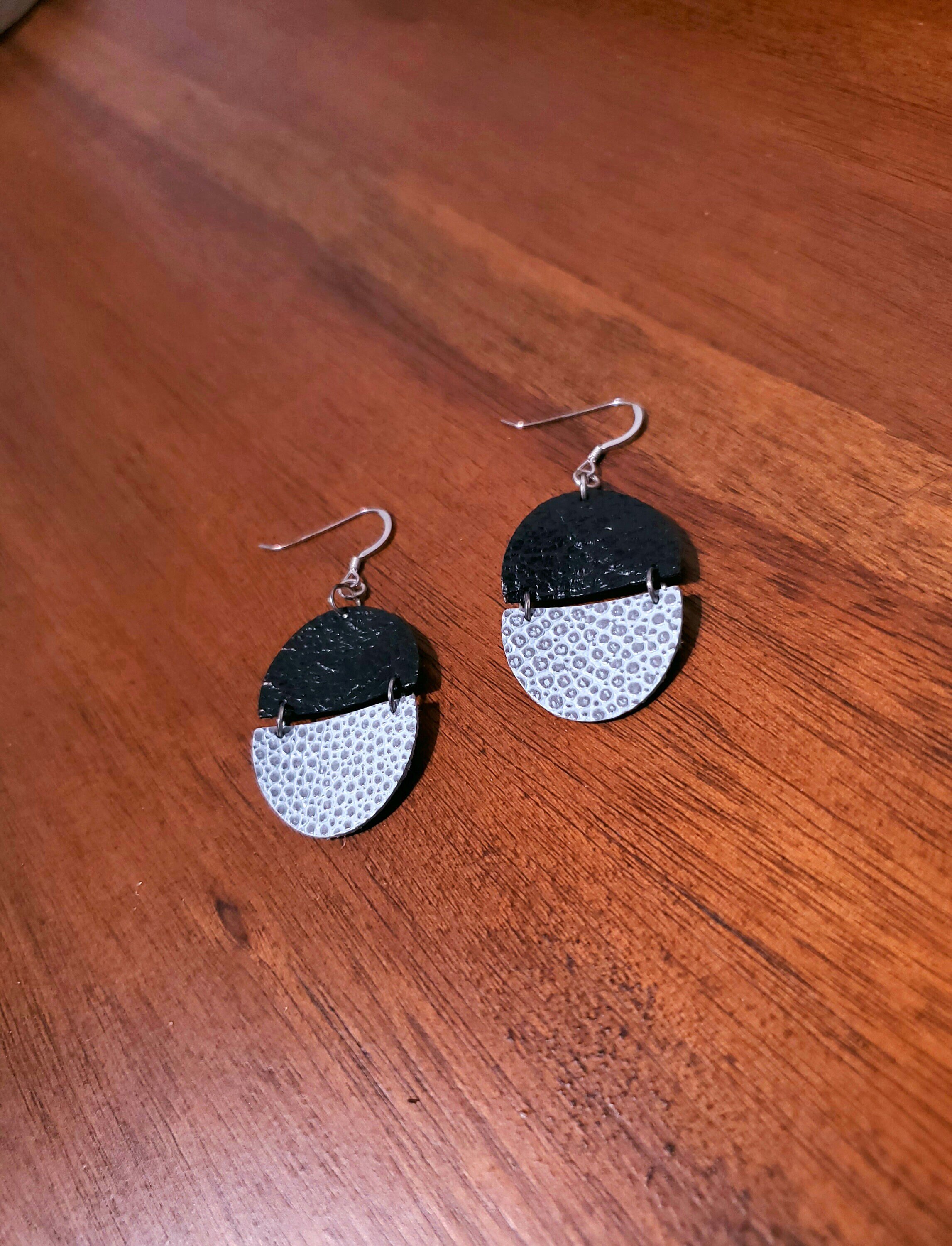 https://i.etsystatic.com/19057193/r/il/23e4d4/3275332649/il_fullxfull.3275332649_t4ax.jpg