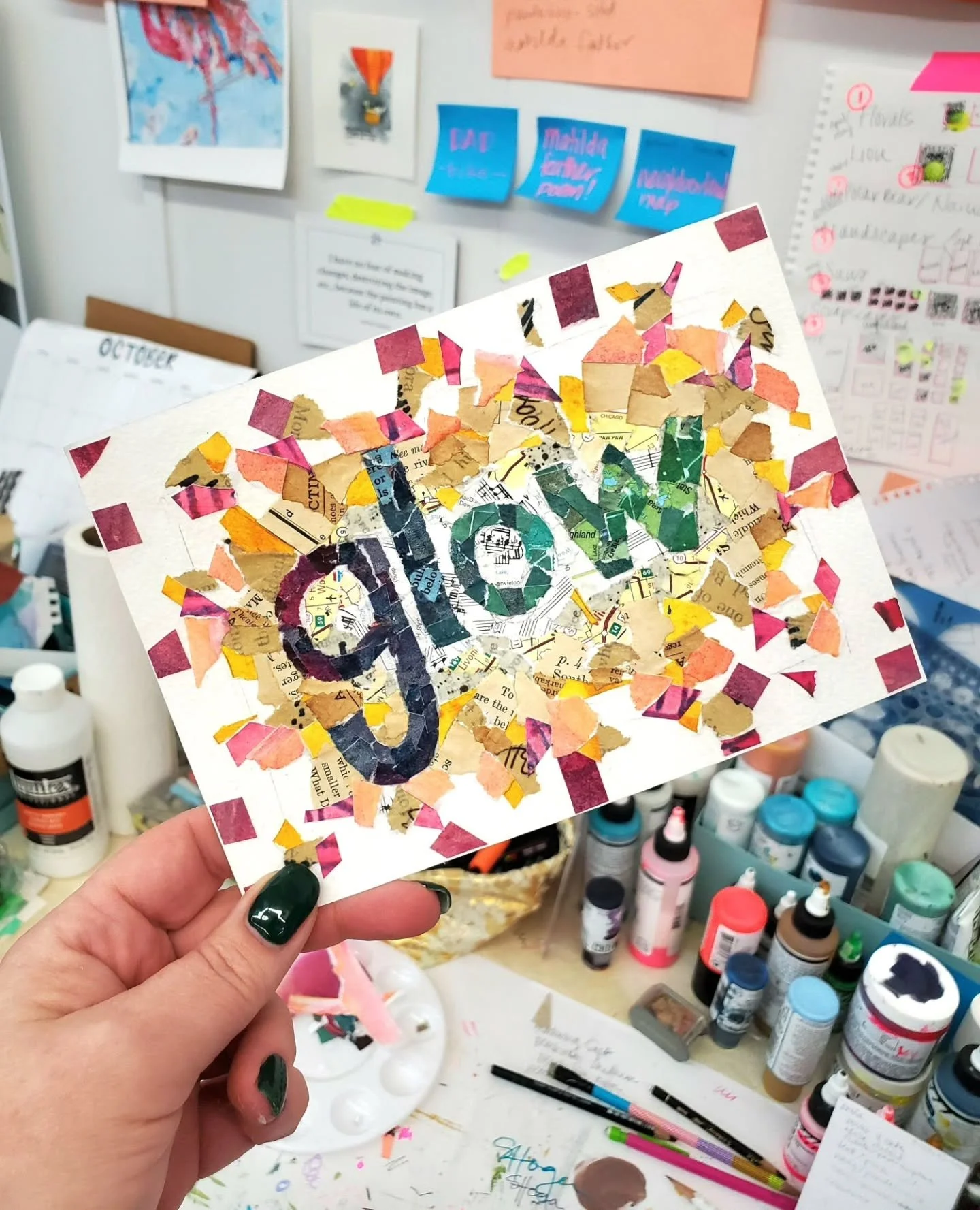 Two additional seats added for Saturday's Word of the Year mixed-media workshop. This is the inaugural art workshop in our studio and I'd love to have you there! Registration link on my profile, but comment or DM and I'll send it to you!