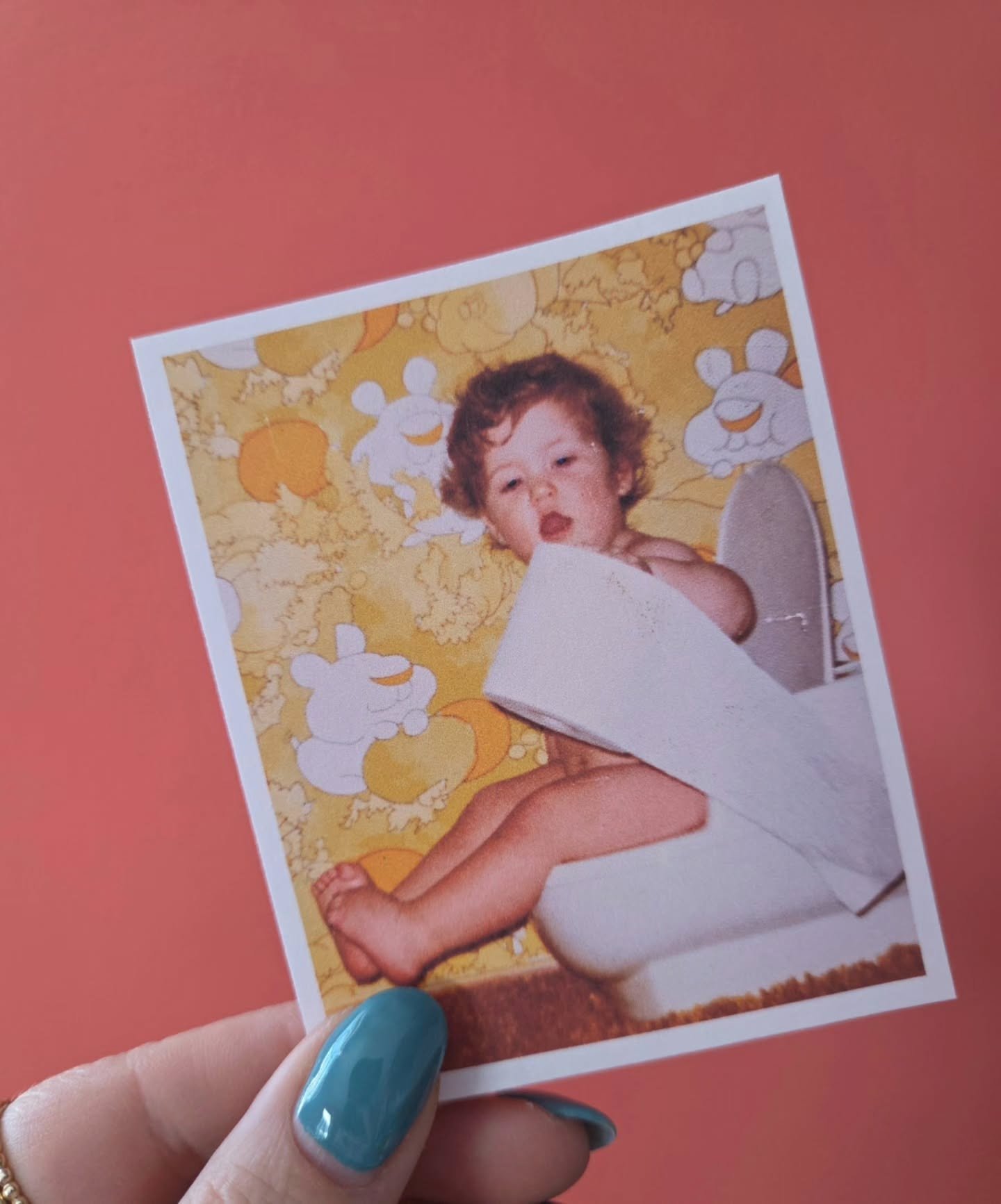 Come to my potty! This was the invitation for my first birthday party. How cute is that wallpaper!?⁠
⁠
Today is my 50th birthday and it felt like the right time to reuse this gem. So, you're invited to celebrate, not only my birthday, but our 5 year 