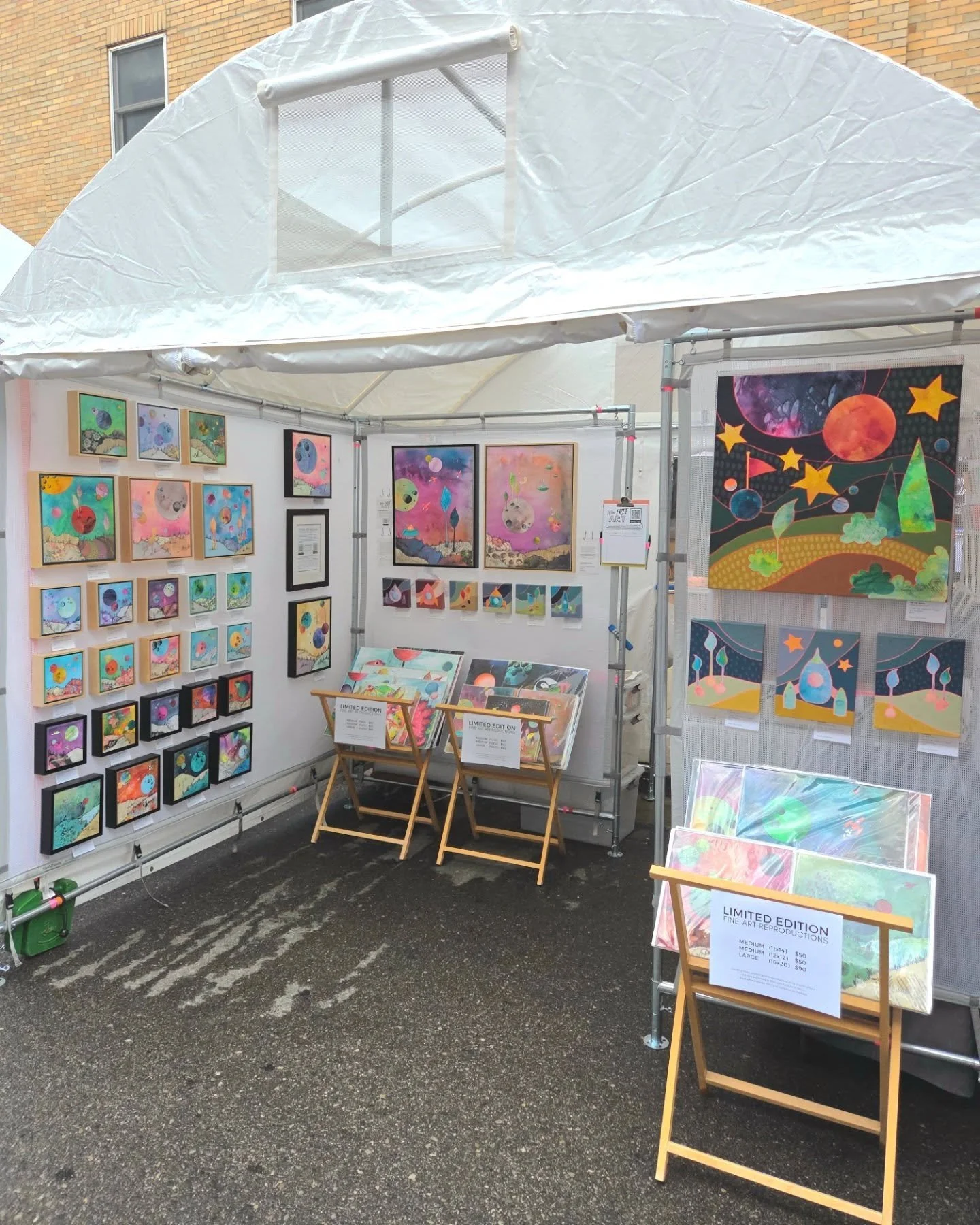 TODAY! 10-6pm ⁠- East Lansing Art Festival⁠
Find Dan and I on the West side of MAC near For Crepe Sake!