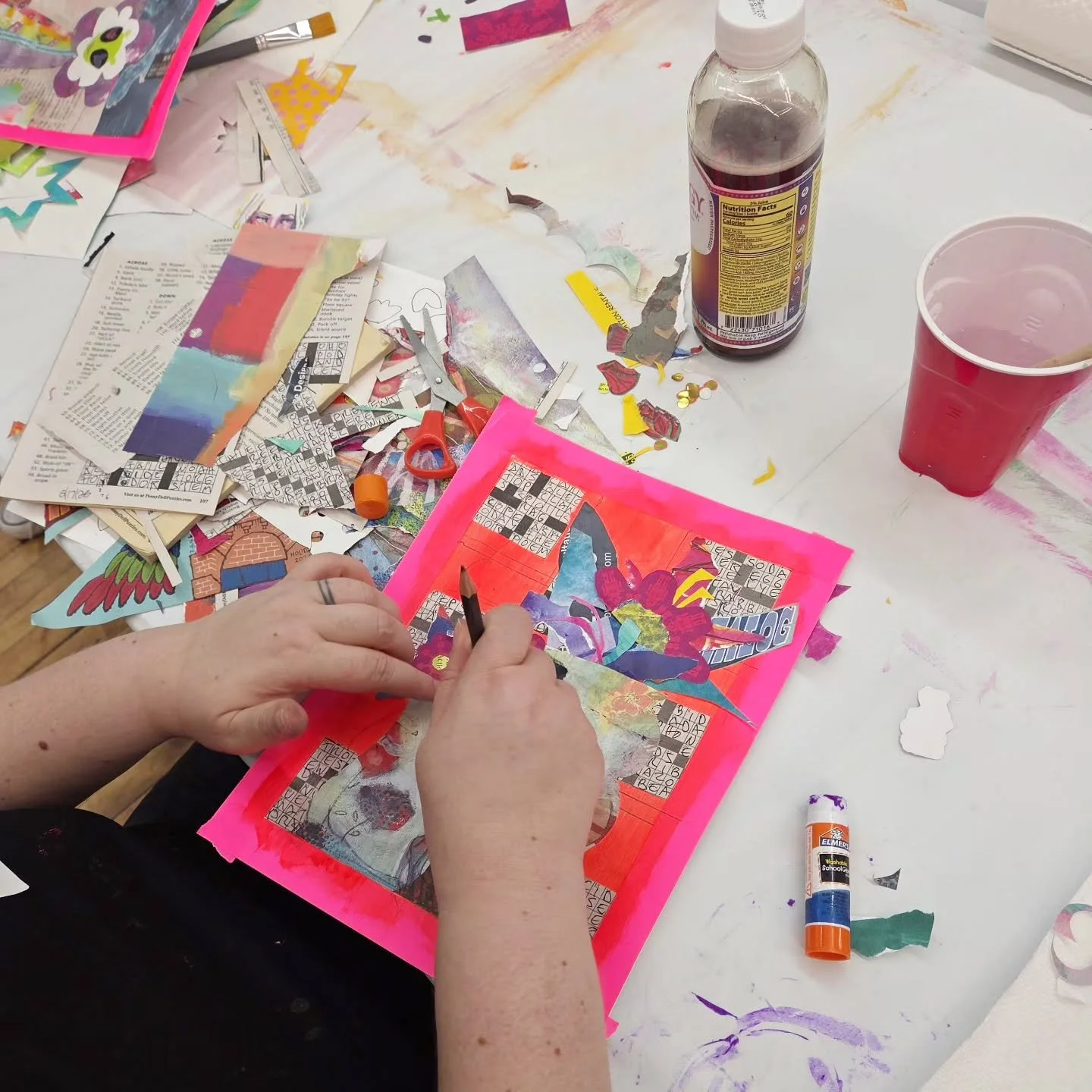 Mid-Michigan: This Saturday, 10/10 from 1-3pm - Join us for a little creative chaos while we celebrate the changing of the seasons and create mixed-media fall floral art! 

This workshop takes place in a professional art studio and is designed for ad