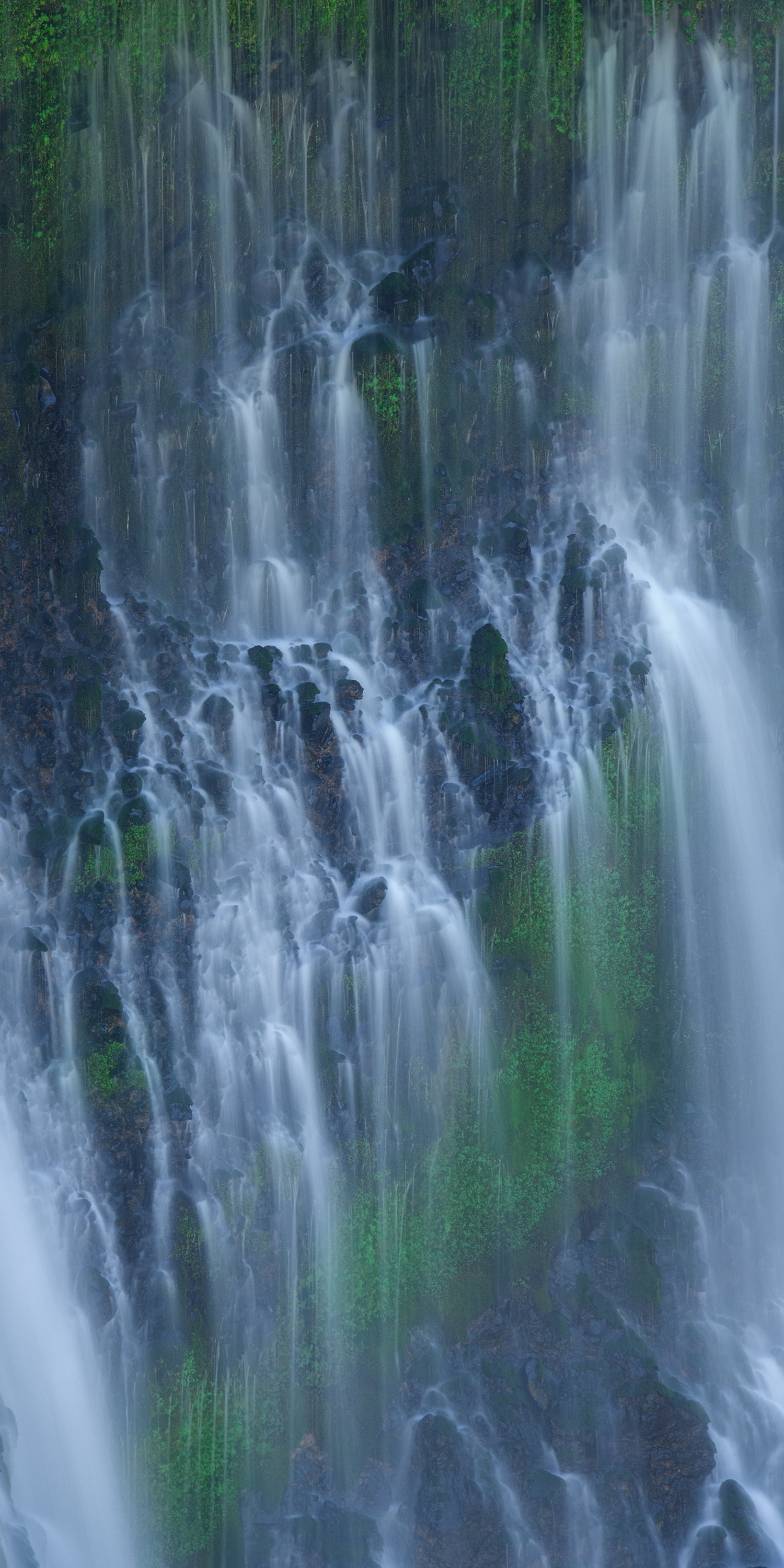 Waterfall Selint in motion 2.jpg