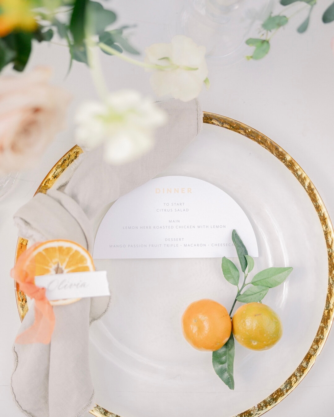 Sharing some of my favorite menus for this Monday 🧡🧡 as you can tell, my fav go to design is having the place card attached to menus 🥰​​​​​​​​
​​​​​​​​
The details 👇🏼​​​​​​​​
💛🧡 Photo 1​​​​​​​​
Love it when half moon menus fit perfectly inside