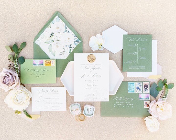 Sage / olive / mid green continues to be a favorite of my clients! 🙌🏼💚 Not mad about it bc my favorite sustainable hemp paper is one of these green envelopes 🥰 
⠀⠀⠀⠀⠀⠀⠀⠀⠀
Photographer &bull;&nbsp;@peterson.design.photo
⠀⠀⠀⠀⠀⠀⠀⠀⠀
#calligraphybymic