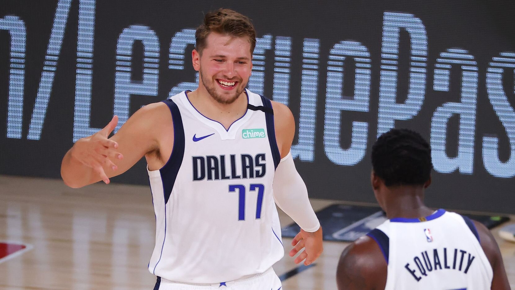 He Sees Without Eyes… The Still Head of Luka Doncic