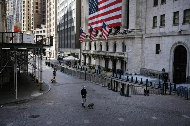 The Battle of Wall Street vs Main Street