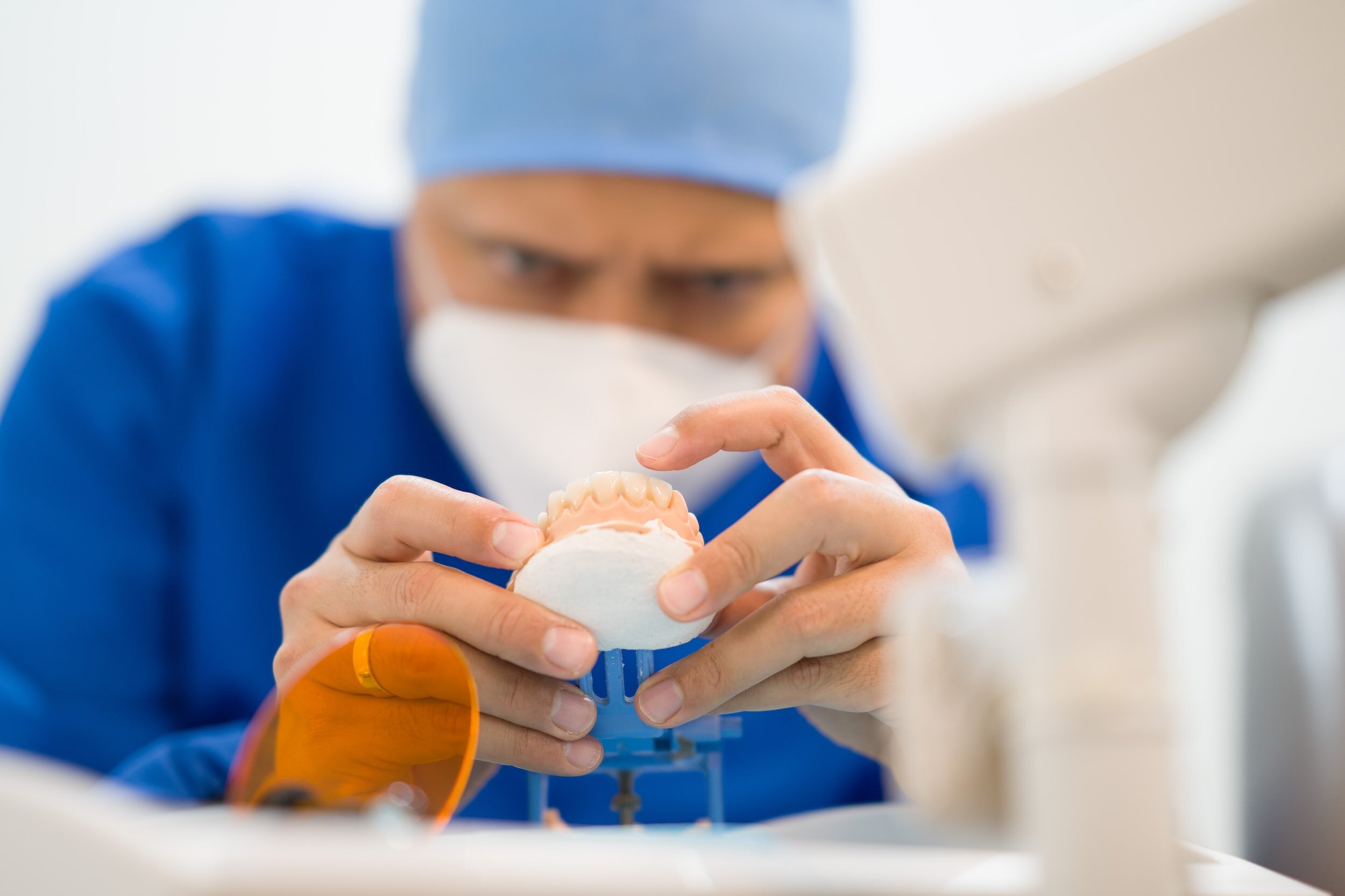 Alternatives to Dentures in 2021