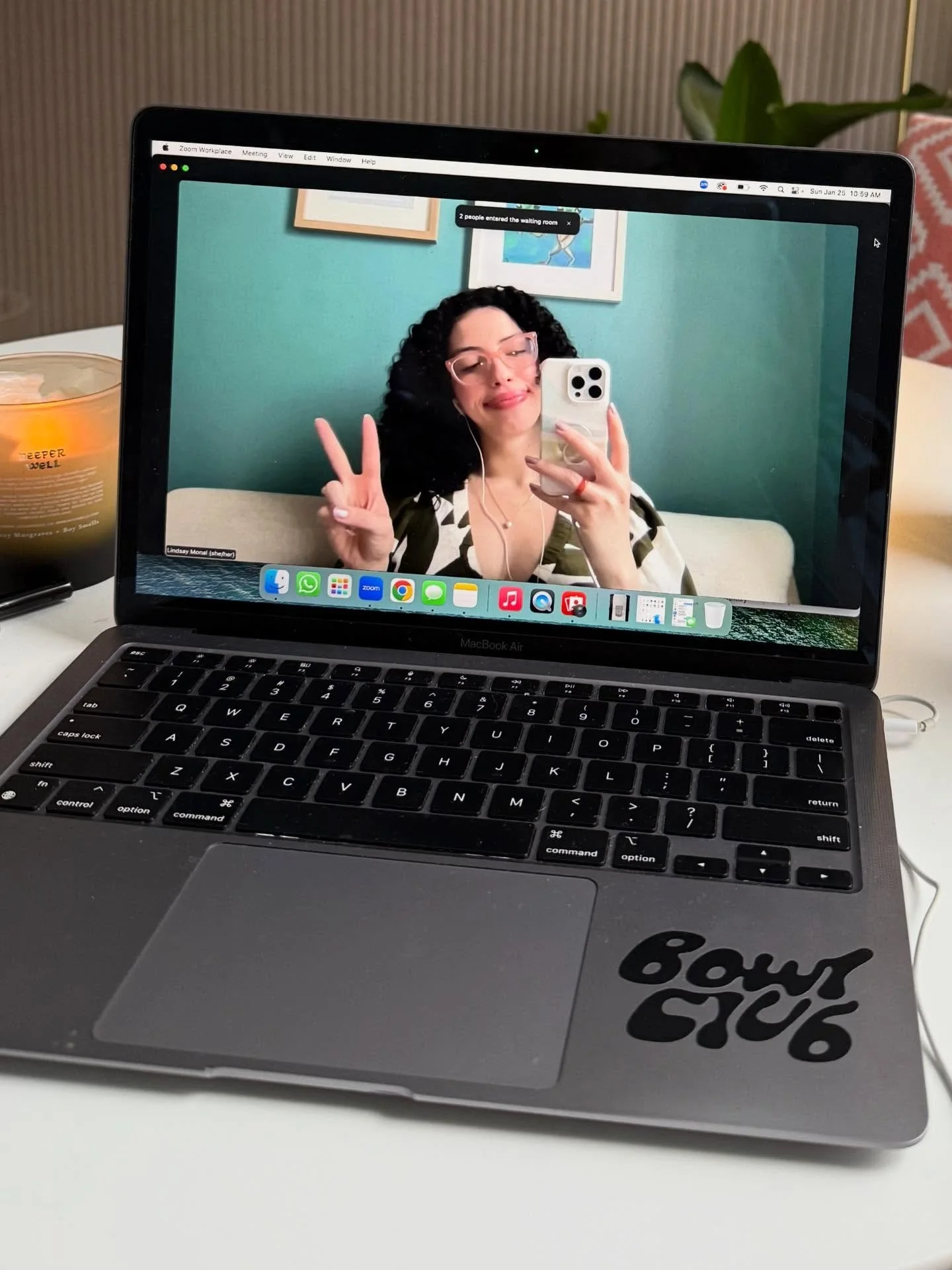 I recorded a free 30 minute sound meditation over on YouTube for you to enjoy 📹 

It&rsquo;s my very small way of standing up to the atrocities happening right now in Minnesota, in this country, and around the world 🕊️

My attempt at tilting the wo