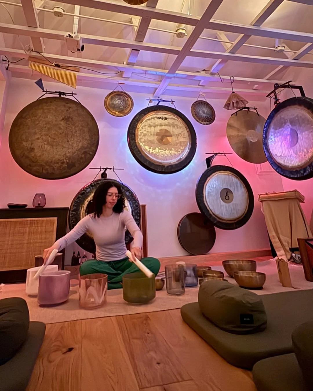 4 years ago I lead my first Intro to Sound Training and felt like a total fraud 😵&zwj;💫

I reached out to @itsjackiecantwell for help improving my course, and landed inside the first Bowl Club container 🥣

Over the course of 4 months I gained sooo