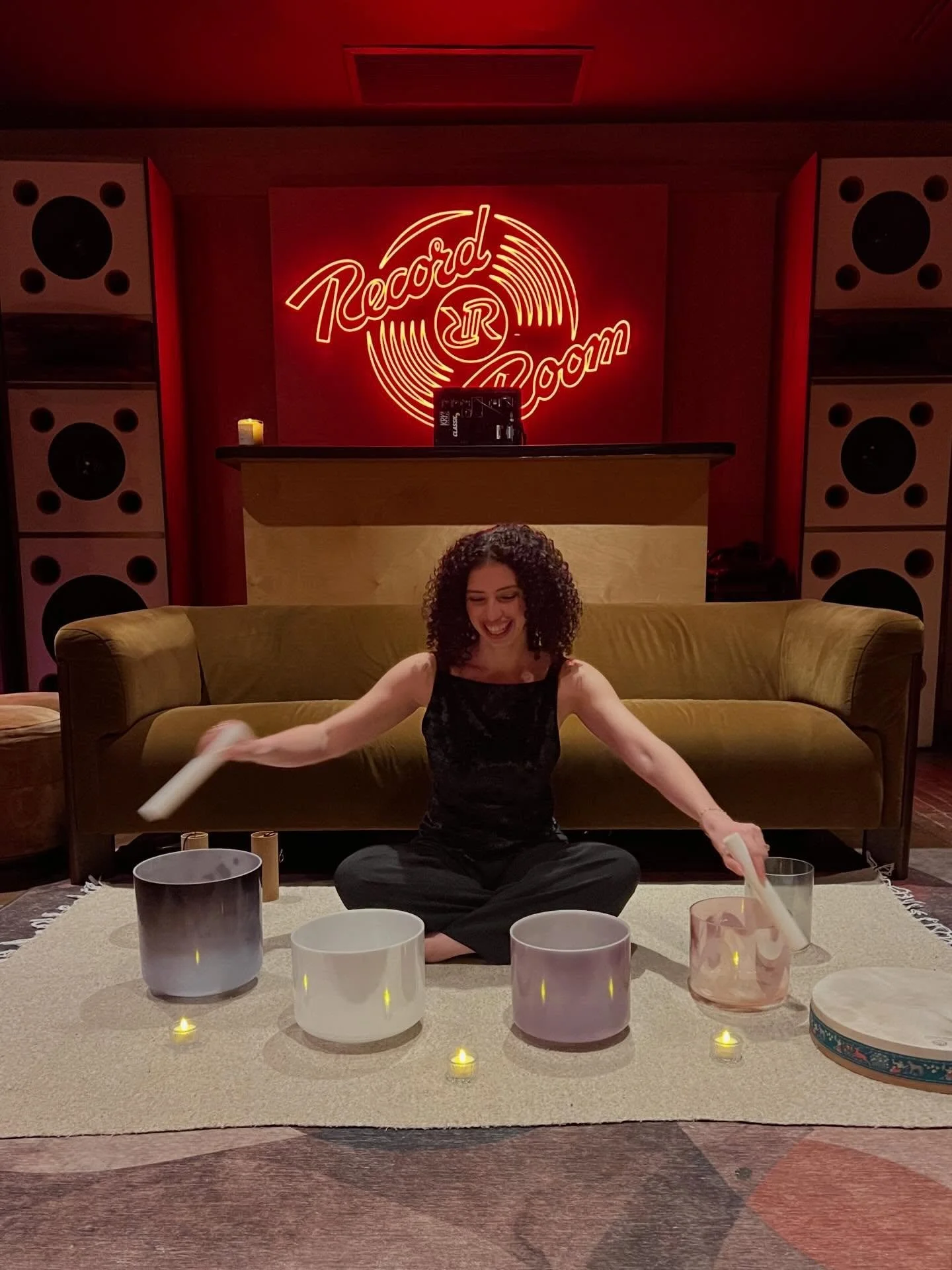 Brought my bowls to club and all the girlies loved it 😏

I had such a blast sharing some sound @recordroom with @chngcrw this past weekend! 💿 

This listening room was such a vibe and I always feel lit up sharing meditation in non-traditional space