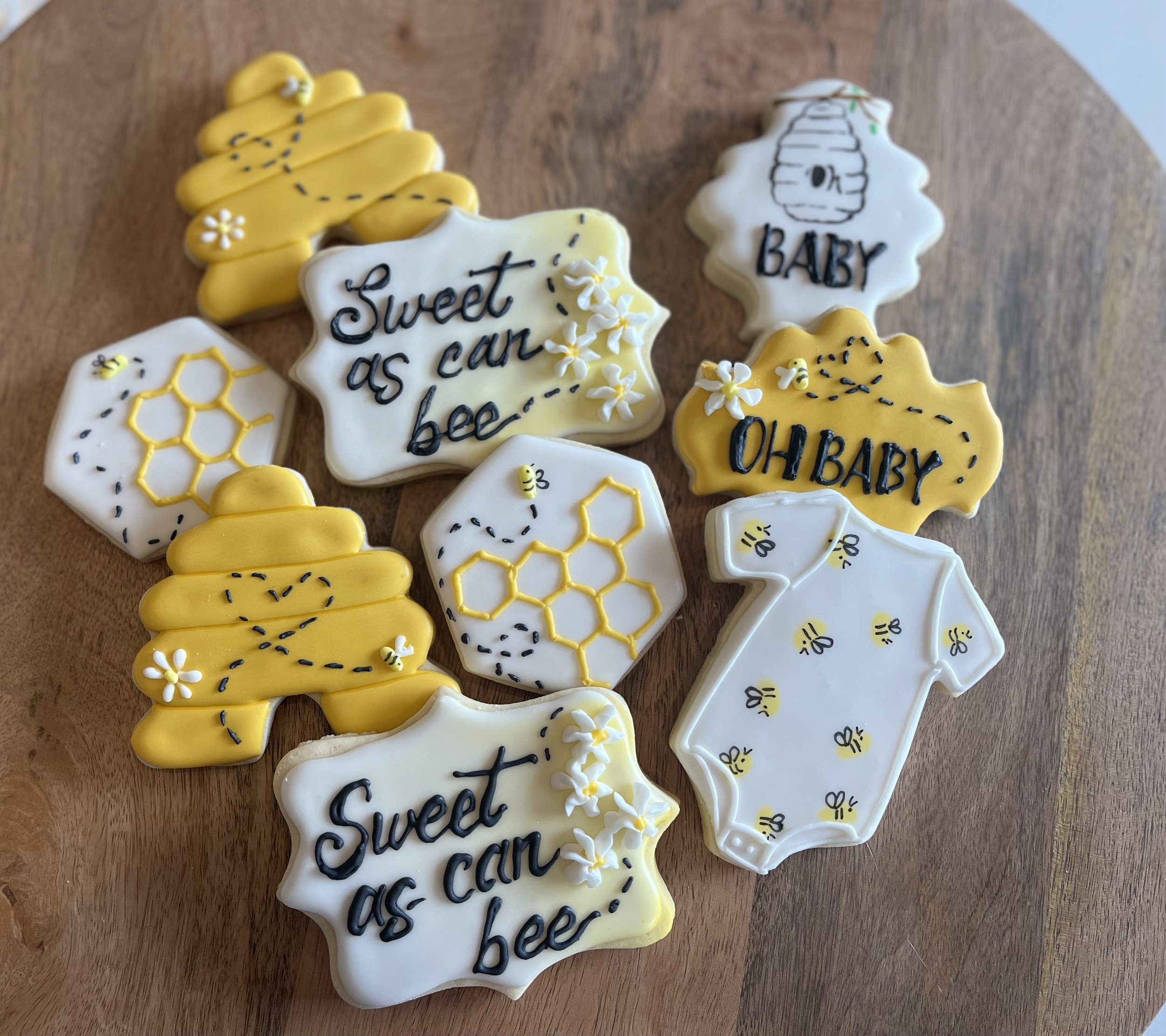 Bee baby cookies.jpeg