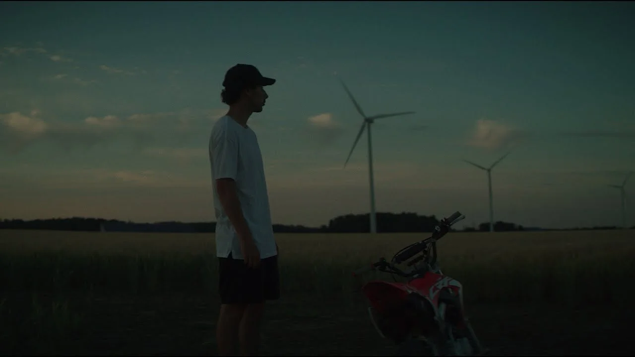 Ollie - seasons (Official Video)