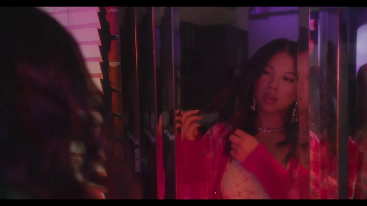Thuy - chances (feat. DCMBR)[Official Visualizer/Lyric Video] 