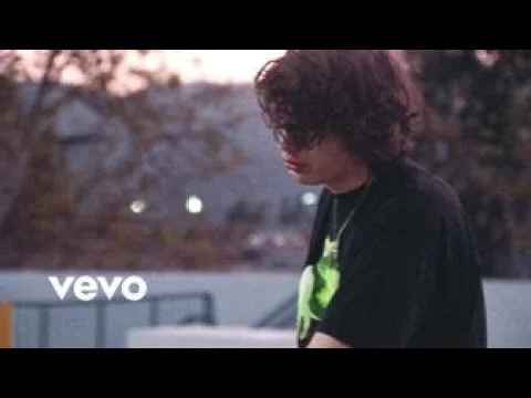 Glaive Blesses Us With An Emotional New Single “detest me” (Music Video Review) 