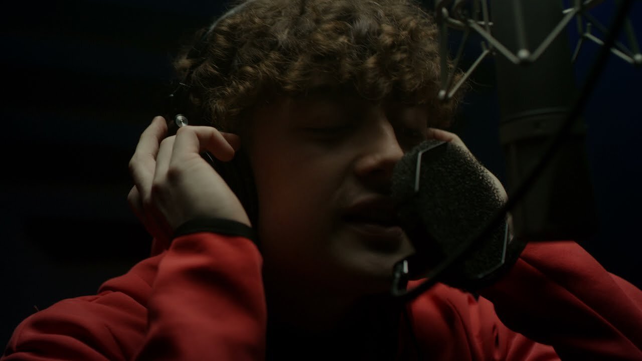 ROCCO Releases Impressive, Studio-Style Visual For ‘Safety Net’