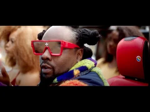 Wale &amp; J. Cole Team Up And Deliver Their Flashy Visual For “Poke It Out”