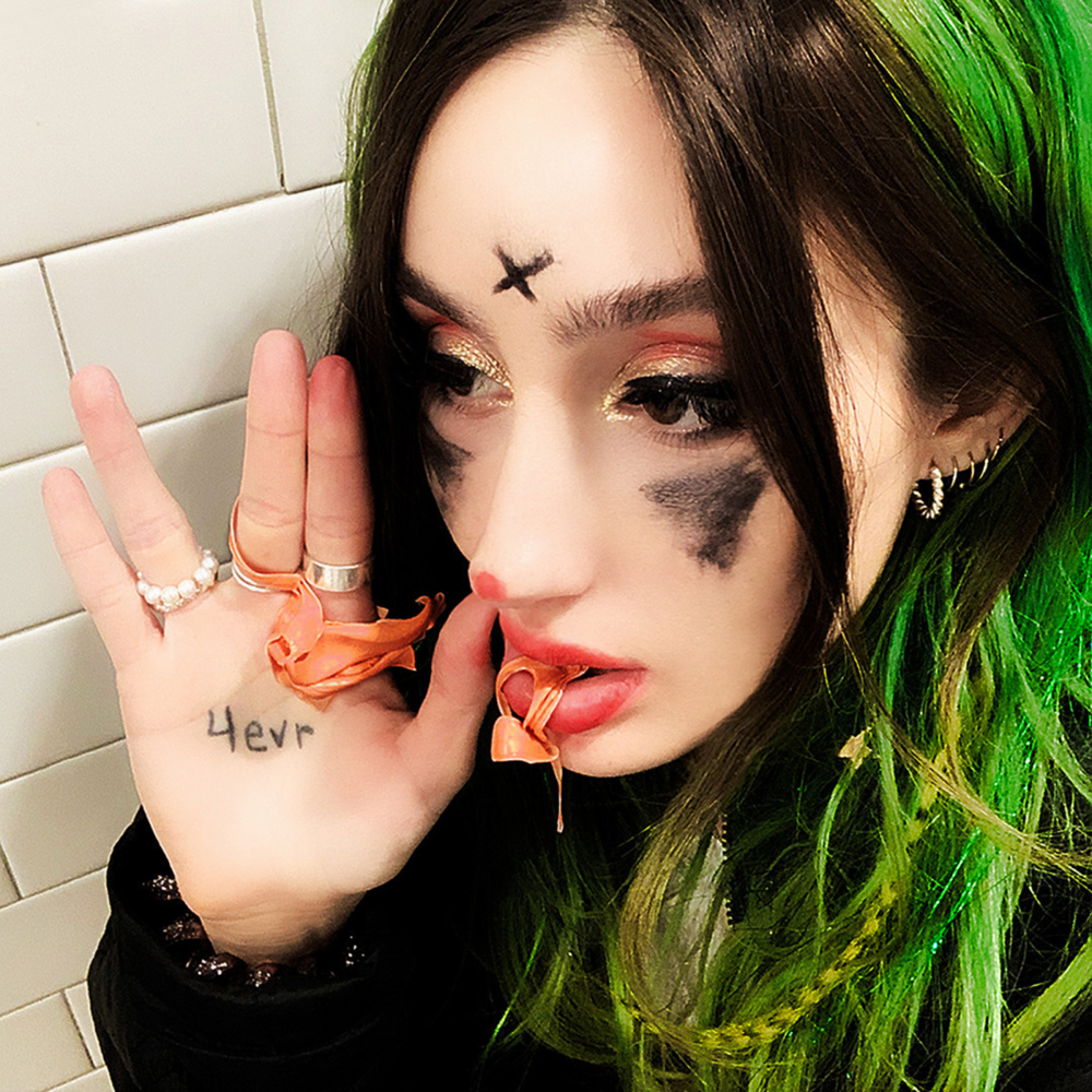 Phem Captivates Us With Her New Single “Silly Putty”