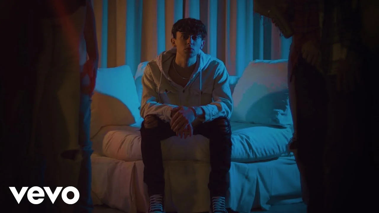 Zach Hood Blesses Us With His Heartfelt Anthem “I Miss My Friends”