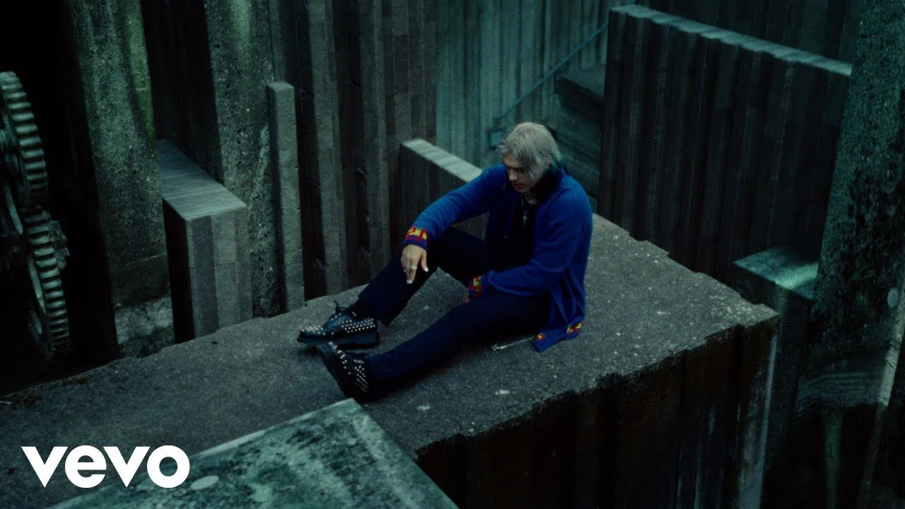 44phantom &amp; Machine Gun Kelly Rock Out On Their Latest Hit “dont sleep, repeat”