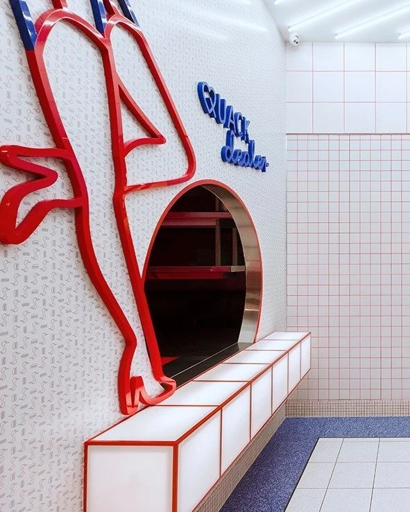 Our associate, Lien, worked with @manufeildelofficial to create this out-there restaurant design in Sydney's World Square. 🦆🍔

Their design was a contemporary take on a 50s diner and by using colour, pattern and neon lighting, the space works in ha