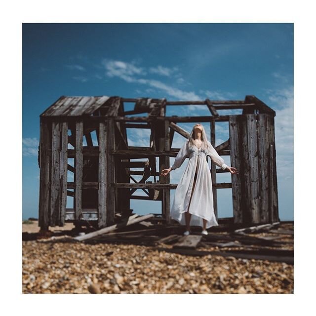On location at Dungeness, Kent. .
Quite truly the most uniquely eerie place in the uk 🇬🇧 .
#onlocation #dungeness #kent #modelscout #modelsofinstagram #essexmodel #essexdocumentaryphotographer #essexeditorialphotography #editorialphotography #essex