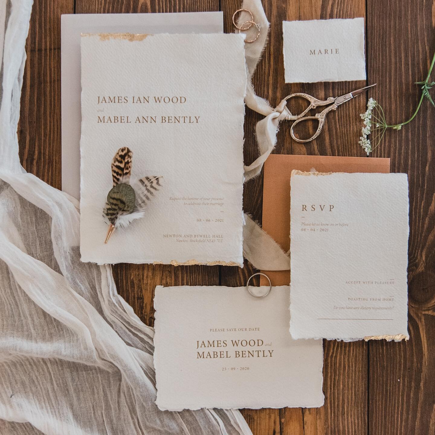 // D E T A I L S //

For us it&rsquo;s all about the details&hellip; delicate touches of gold leaf paired with coloured envelopes and handmade paper make for the most gorgeous combination. ✨

We loved taking part in this wonderful shoot last year and