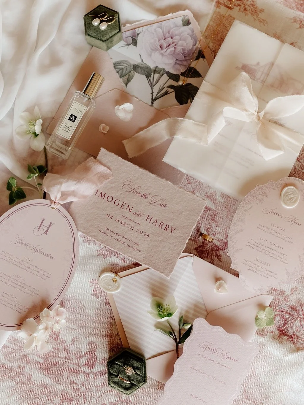 Strawberry matcha&hellip;a little taste of spring, wrapped in sunshine 🍓🍵
Soft blush tones, fresh greens and layered textures brought a romantic yet effortless feel to this shoot at @riverbarnweddings. Every detail felt considered, creating a look 