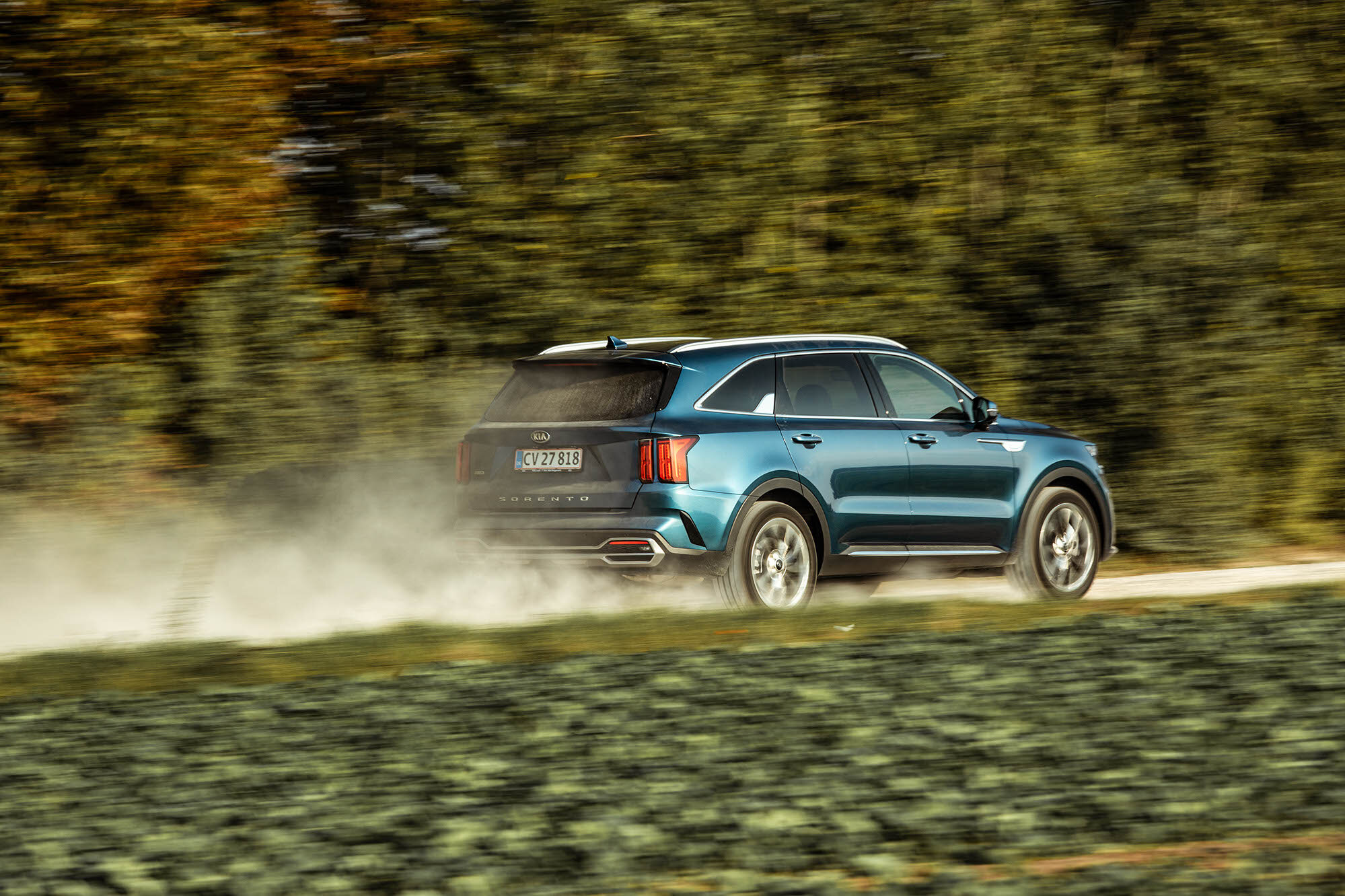 Kia_Sorento_Blå_Dynamisk_43_low-res.jpg