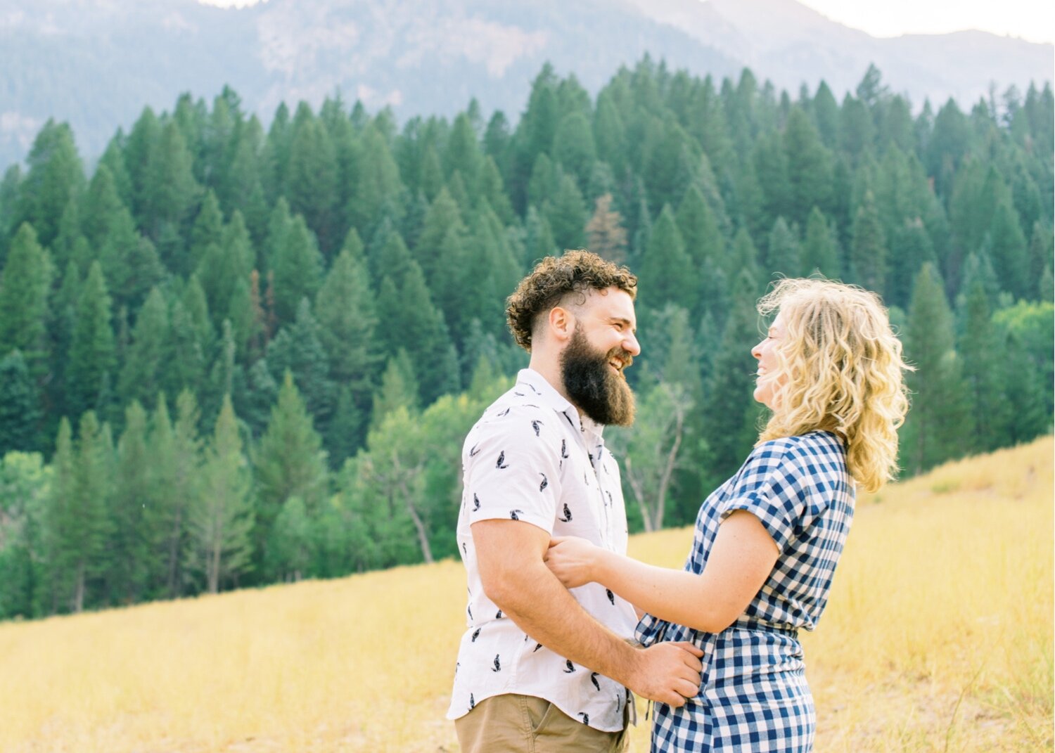  Ed-Recco Eli_Photography couple laughing in Utah Mountains 