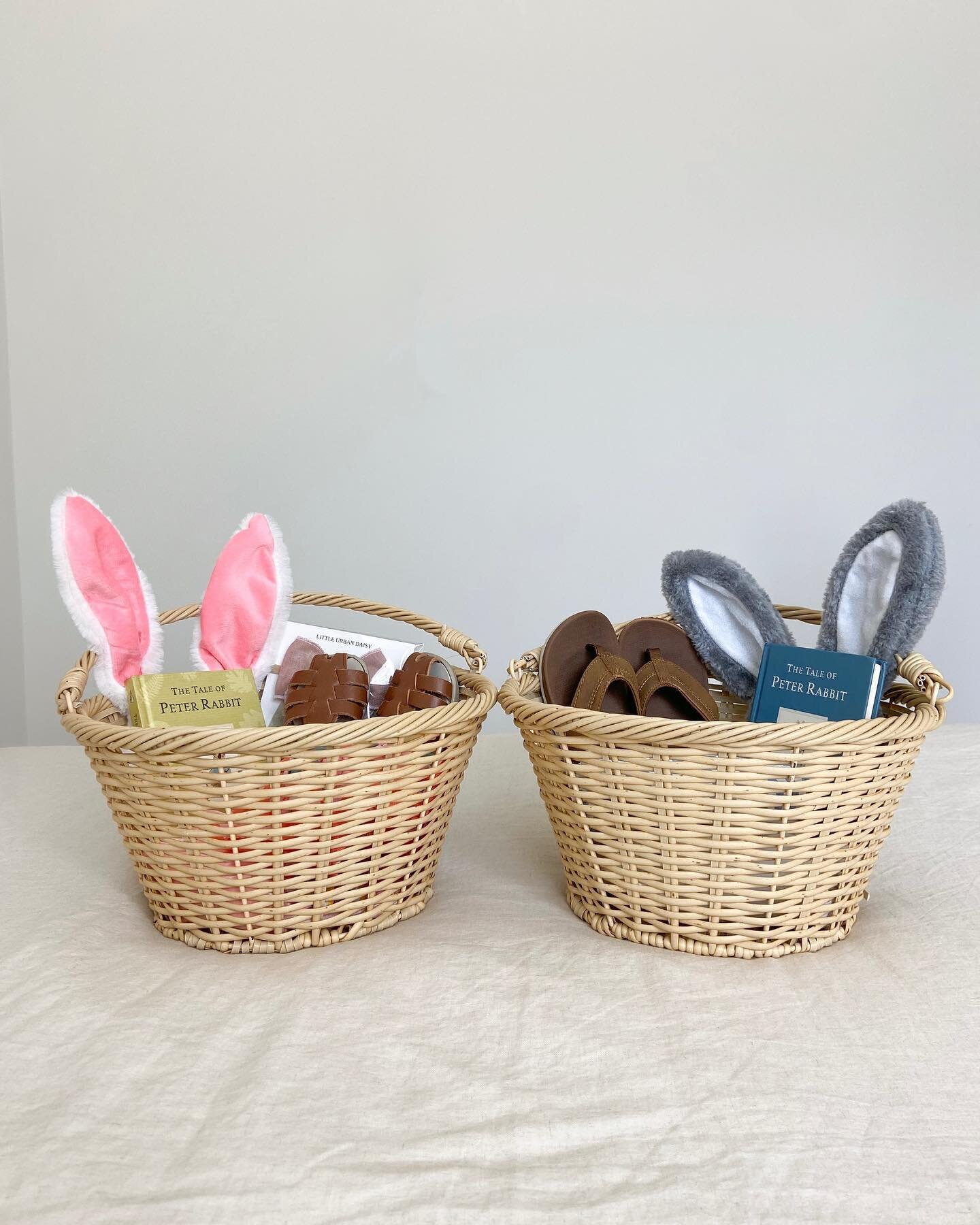 You know the drill 🐰🧺 

Heres my go to simple rule for filling baskets: 

&bull; Something to Read 
&bull; Something to Wear 
&bull; Something to Eat 
&bull; Something Fun 

Hop to it Mamas 💗

#happyeaster #easterbaskets #easterbasketideas