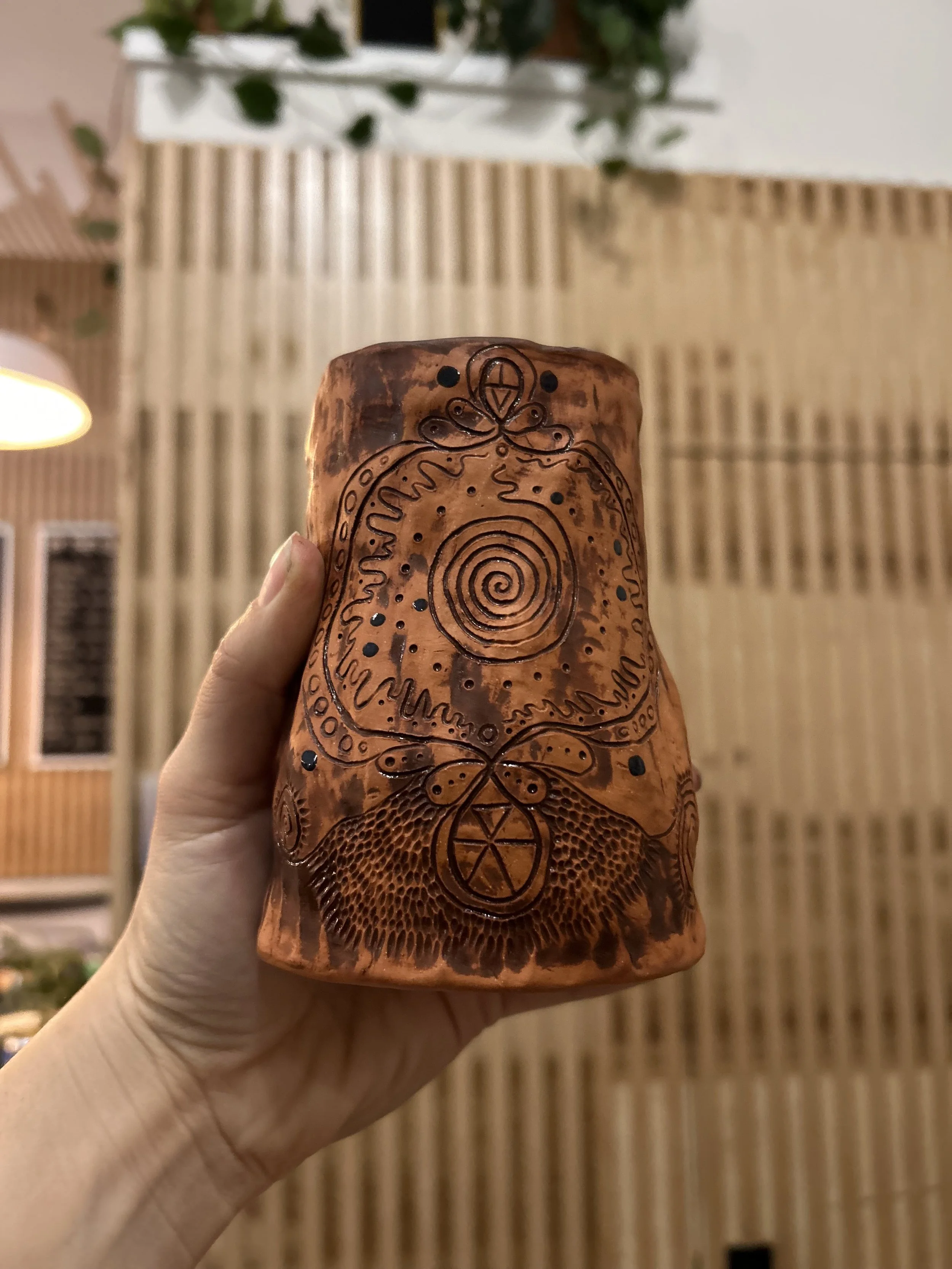 hand-built vase ∙ 2024