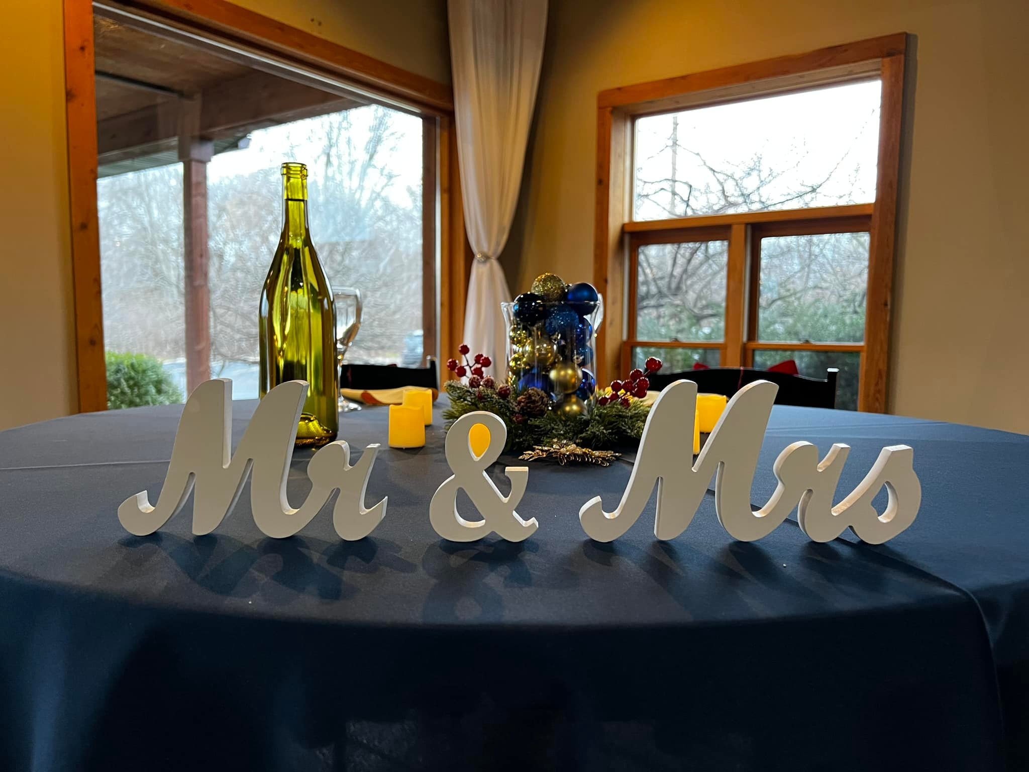 We&rsquo;re here at the Fenton Winery &amp; Brewery/Dream Machine Distillery today to celebrate with the new Mr. &amp; Mrs. Coleman! 💃