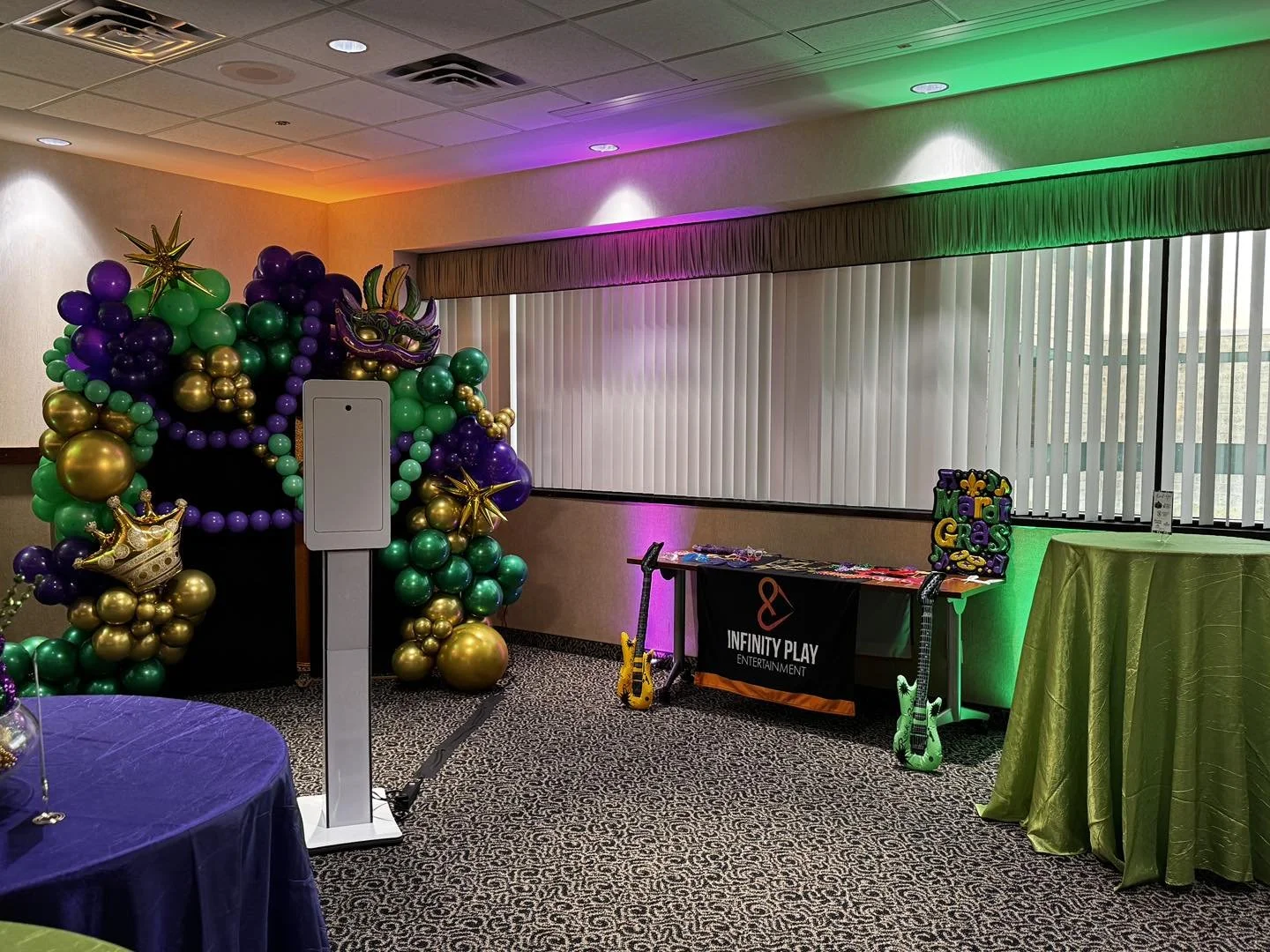 Mardi Gras themed party uses our photobooth at the MAC with lots of fun props!