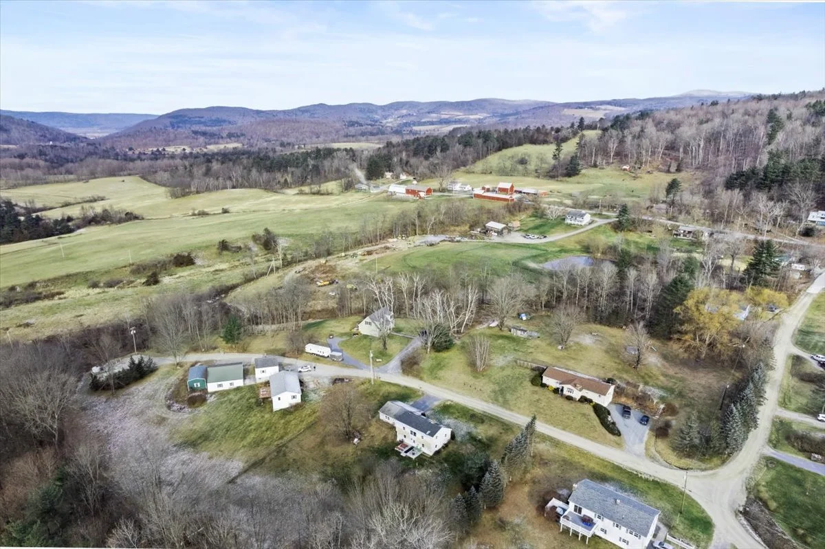 195 West Meadow Court Pownal VT 05261 — Hoffman Real Estate