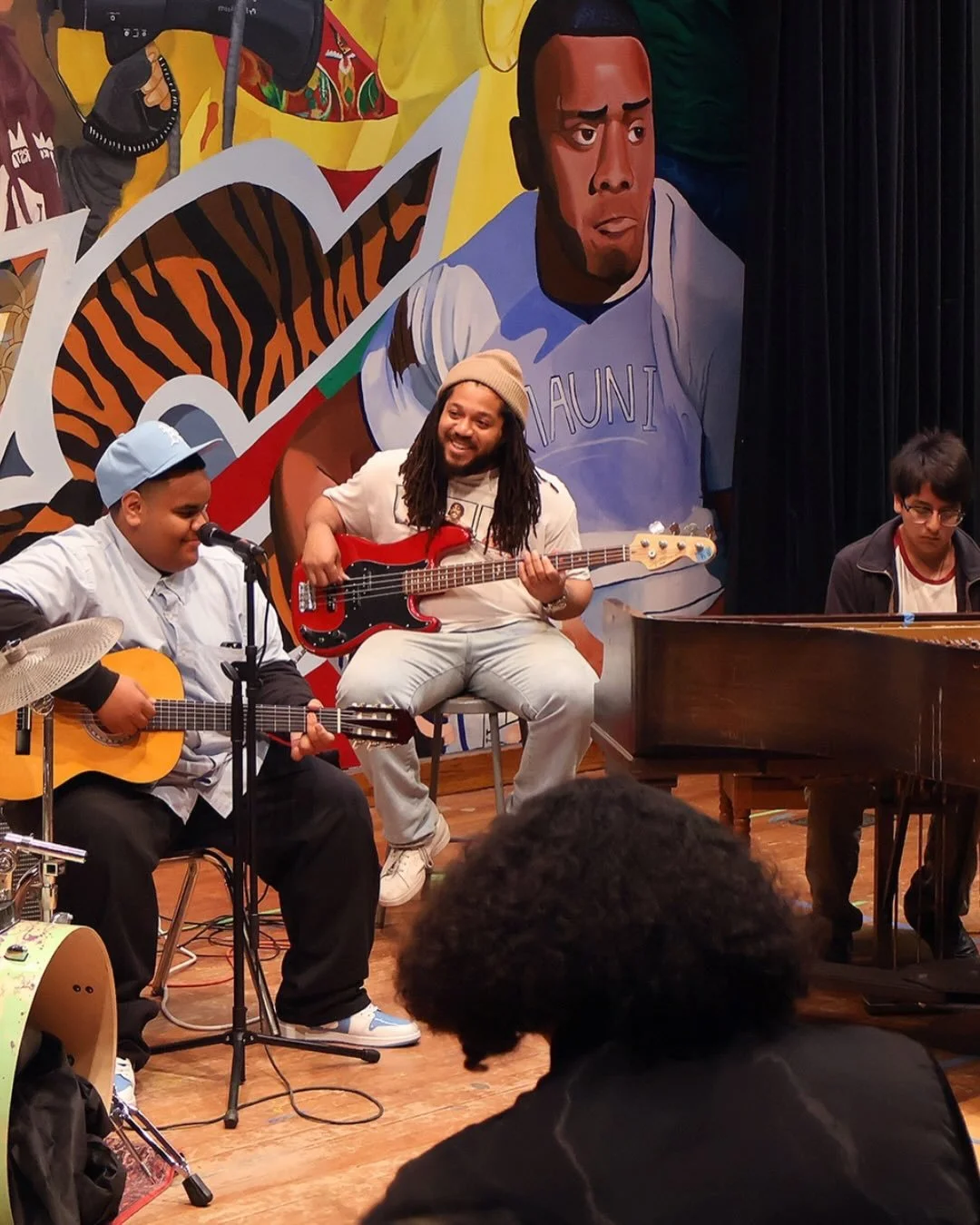 Sharing some of our favorite moments from last month&rsquo;s @grammys SF Chapter visits to @castlemonthigh and @fremonttigers ❤️ We&rsquo;re so proud of the many students who put themselves out there and performed for the visiting artists and extra e
