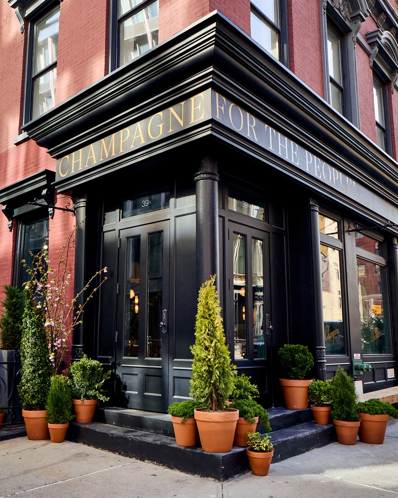 Feste_Champers_StoreFront_059.jpg
