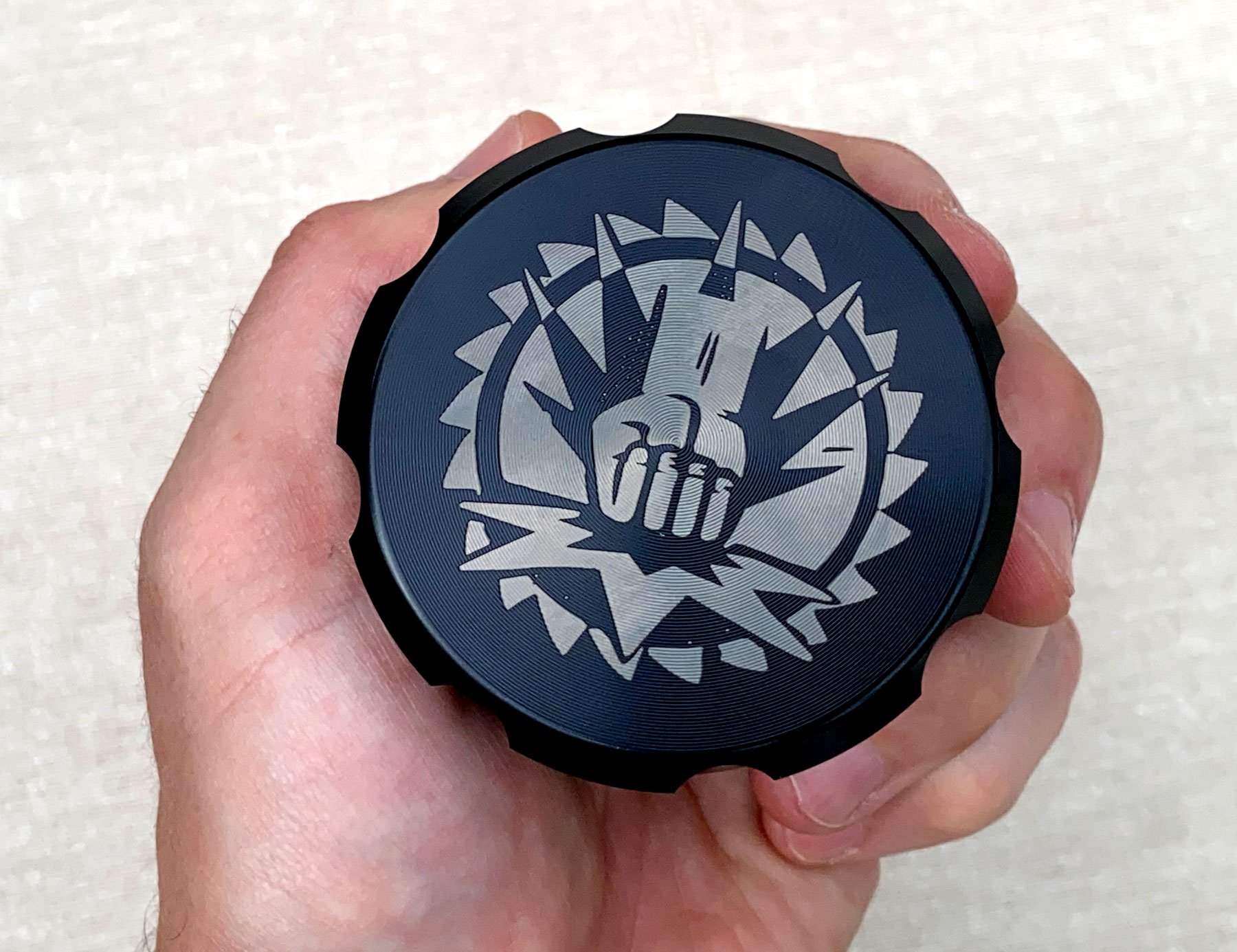 Grinder+Hand_smash.jpg