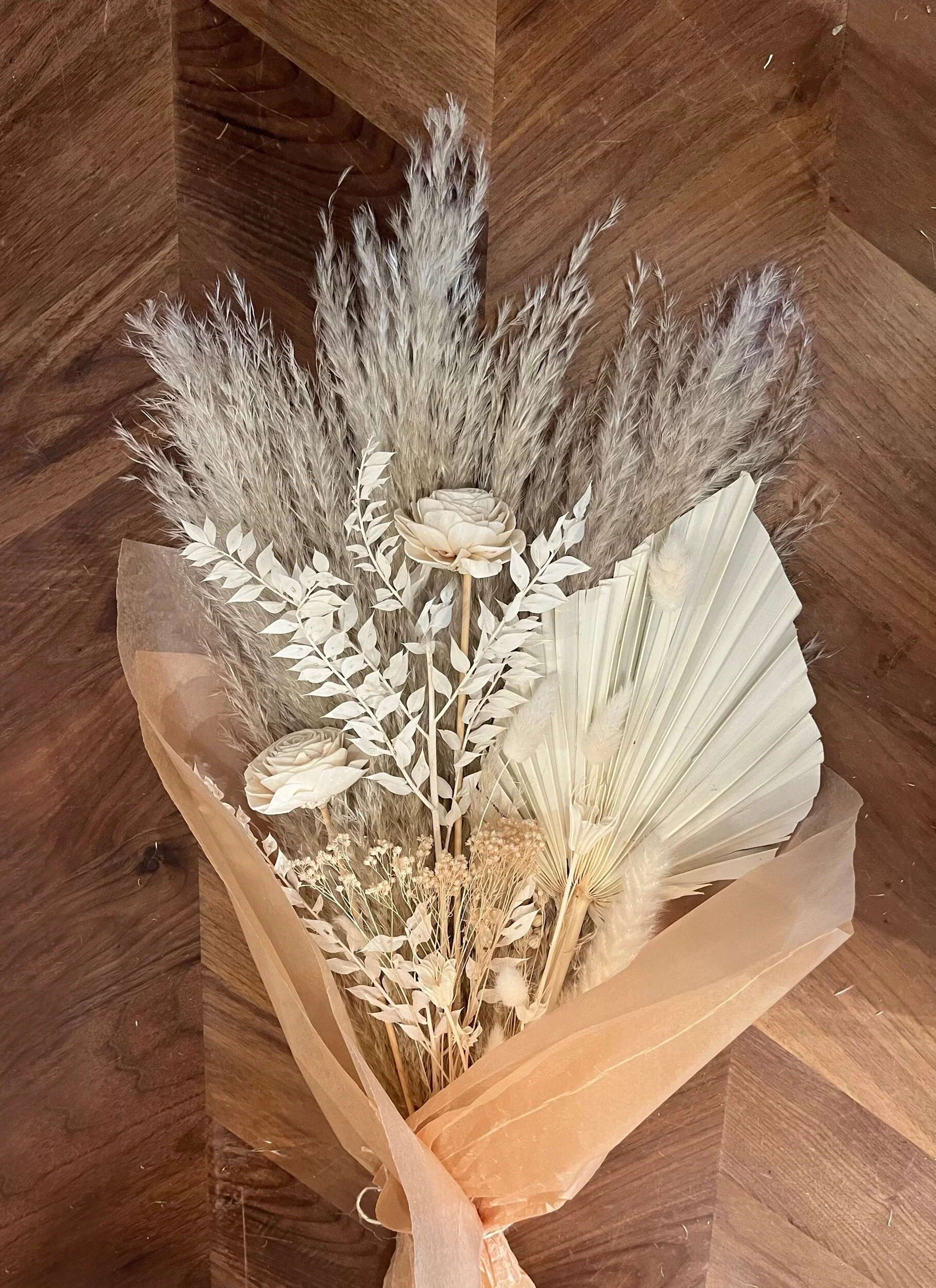 63E53AAF-31D9-4587-B255-762ECED47CBD