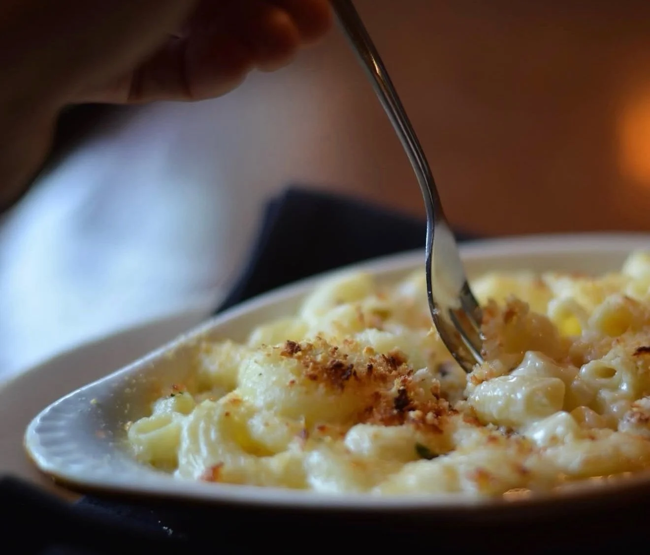 Famous Mac &amp; Cheese 🧀 for your consideration @macaronisandmartinos