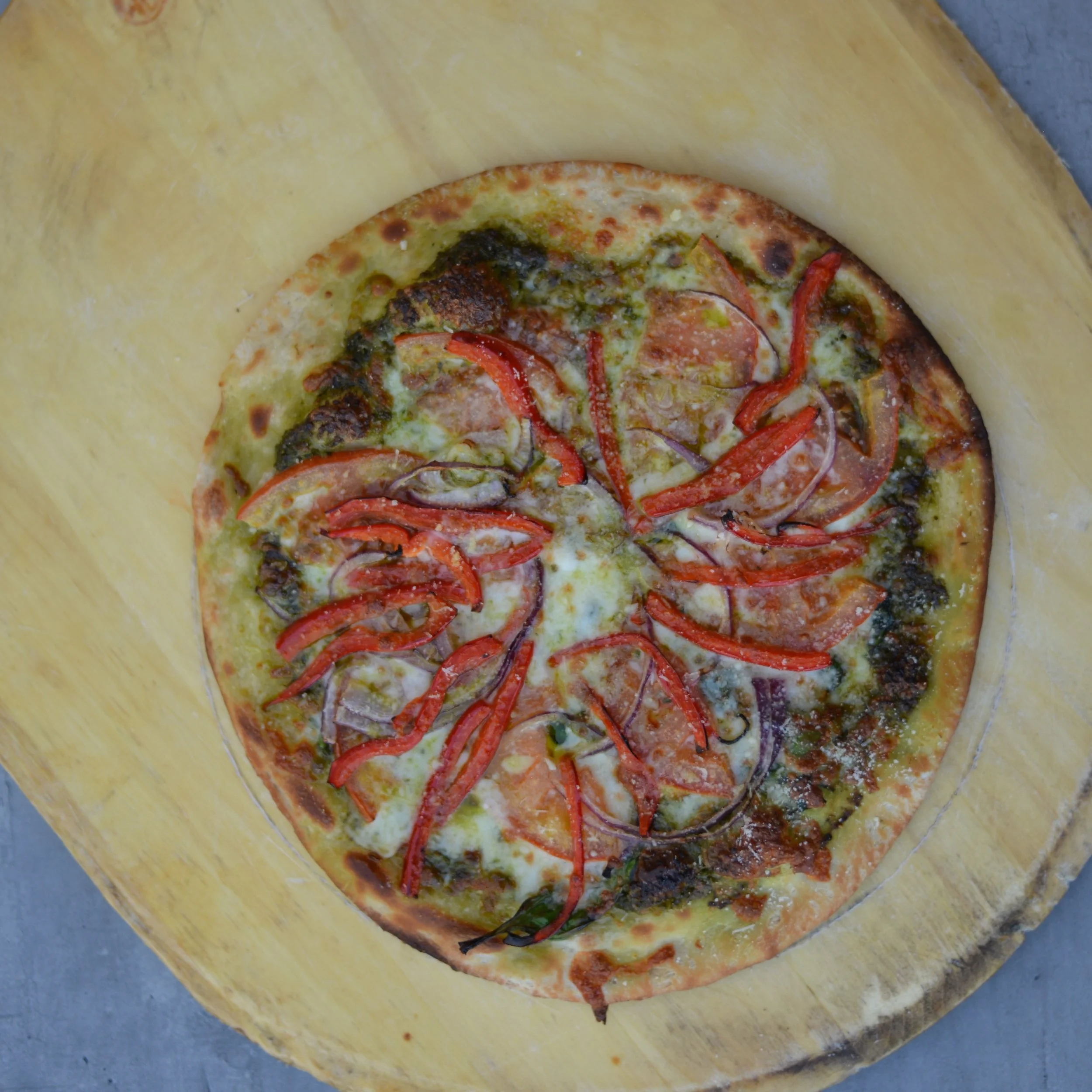 Personal pizza 🍕

@macaronisandmartinos
#martinos #ashland #macaronisandmartinos #comfortfood #supportlocal