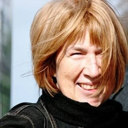 Moira, virtual administrator, smiling professional headshot - first point of contact for telehealth psychology bookings and inquiries