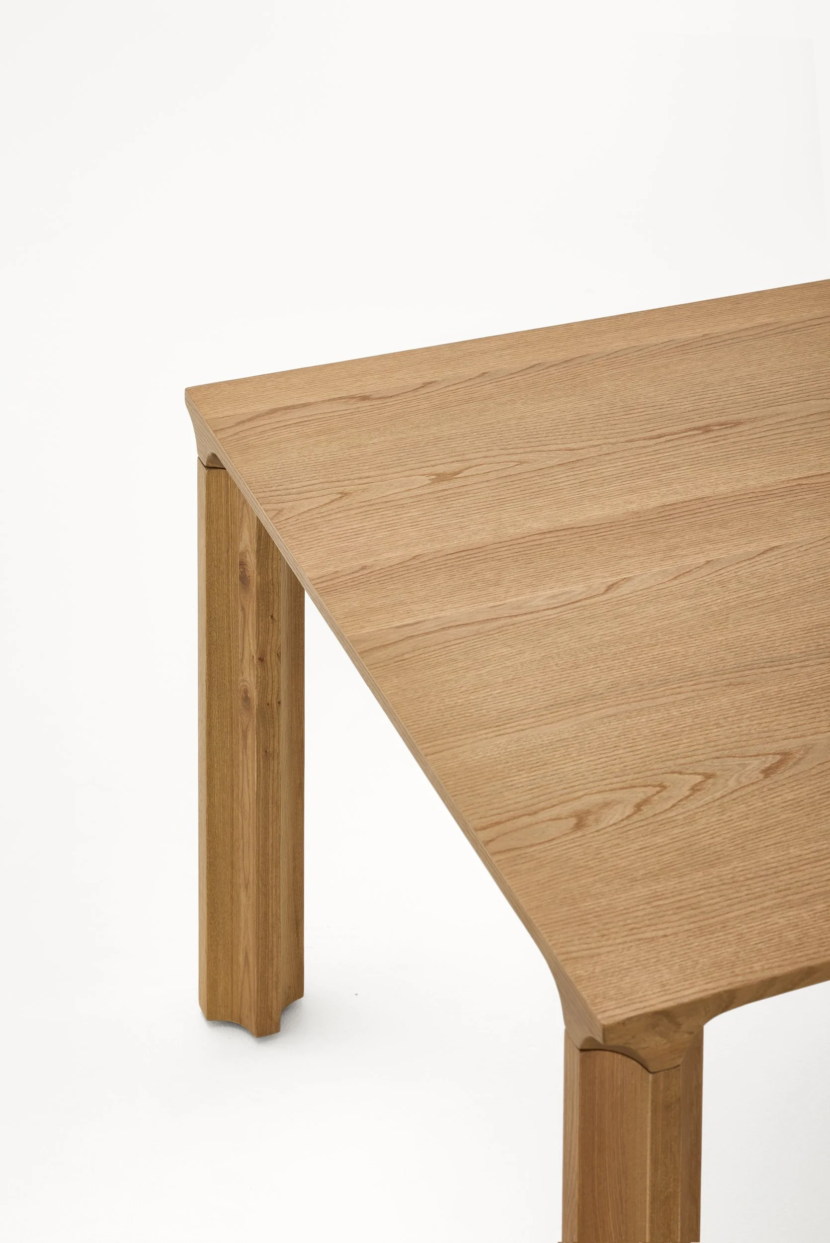 E-03247-000 table 200_100 3.jpg