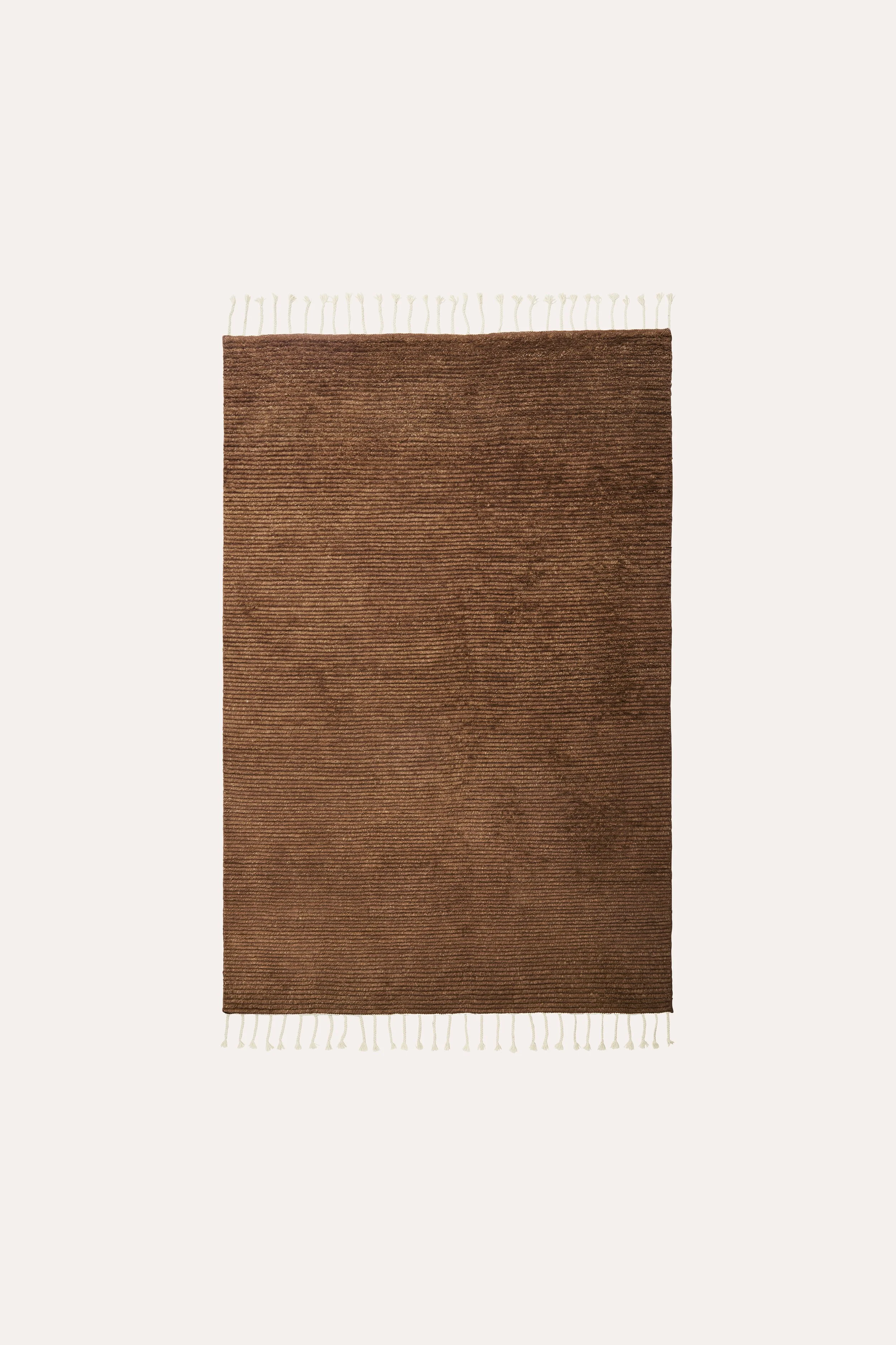 Armadillo_Rugs_ClassicCollection_Malawi_Saffron_TopShot_v2.jpg