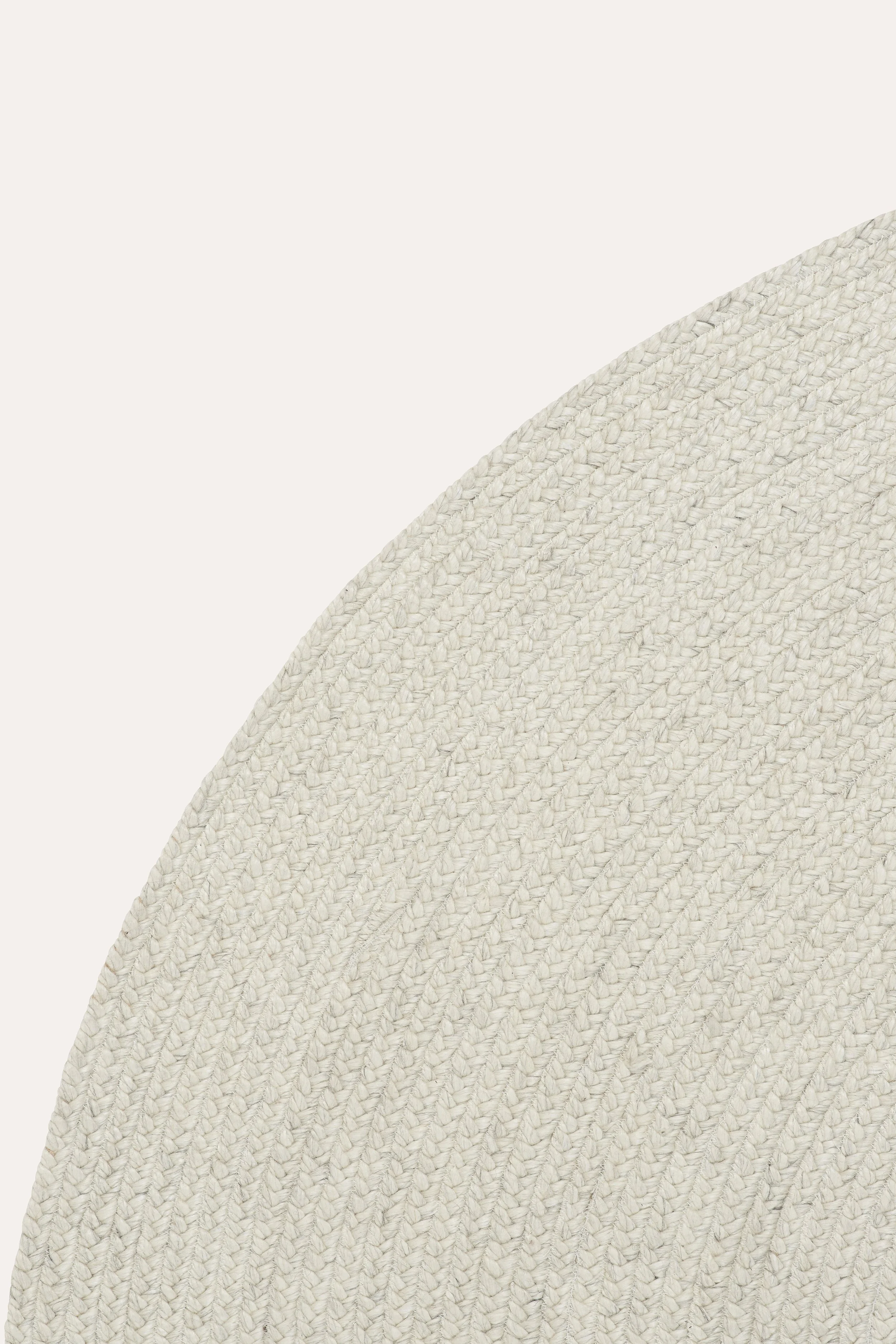 Armadillo_Rugs_Braid_Chalk_Corner.jpg