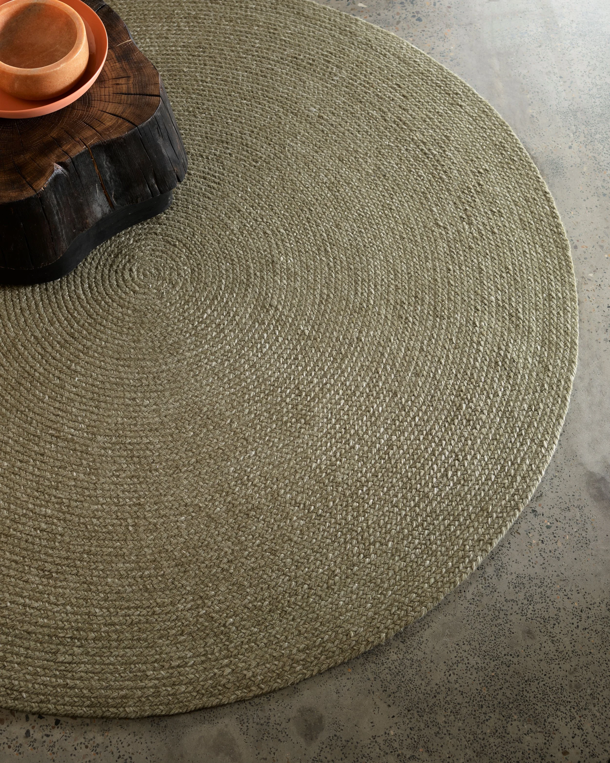 Armadillo_Rugs_ClassicCollection_Braid_Oregano_InSitu_1resize.jpg