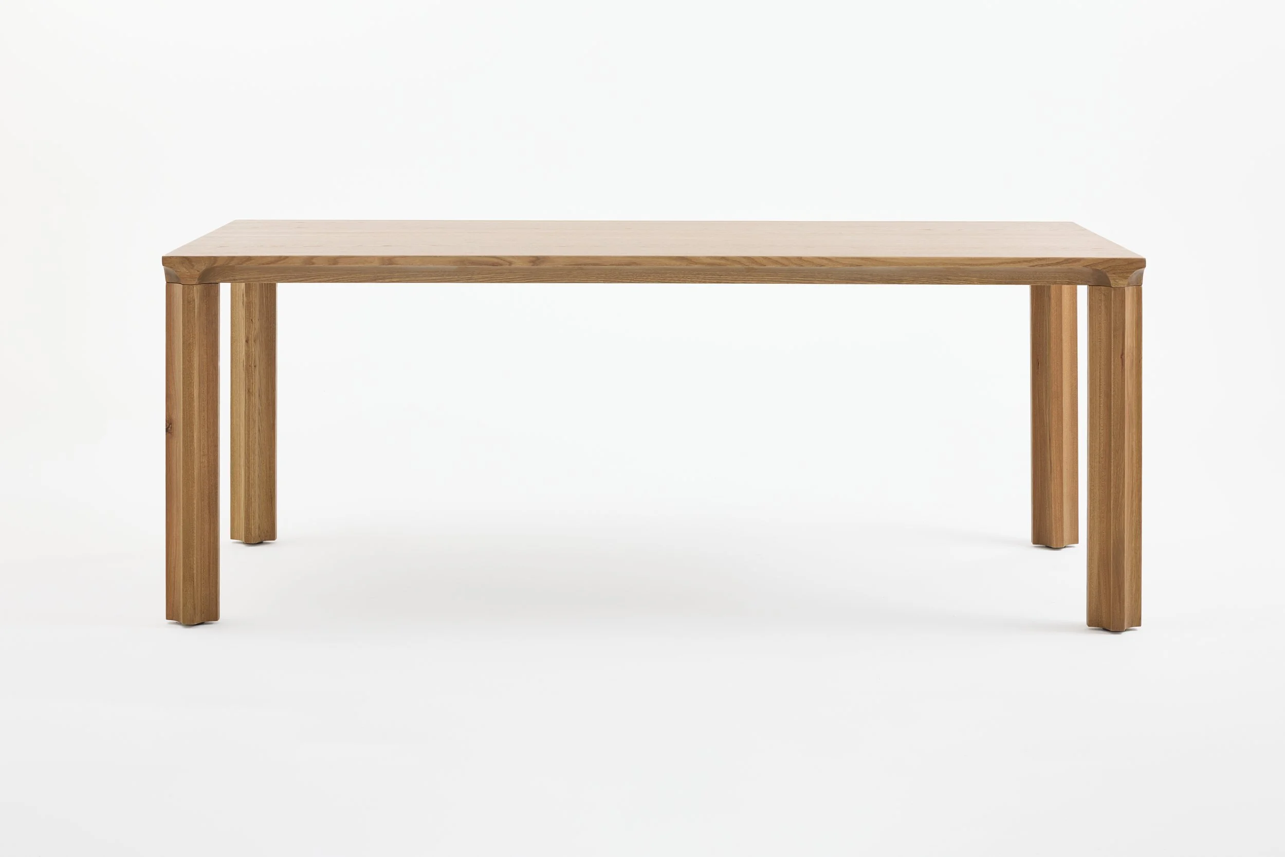 E-03247-000 table 200_100.jpg